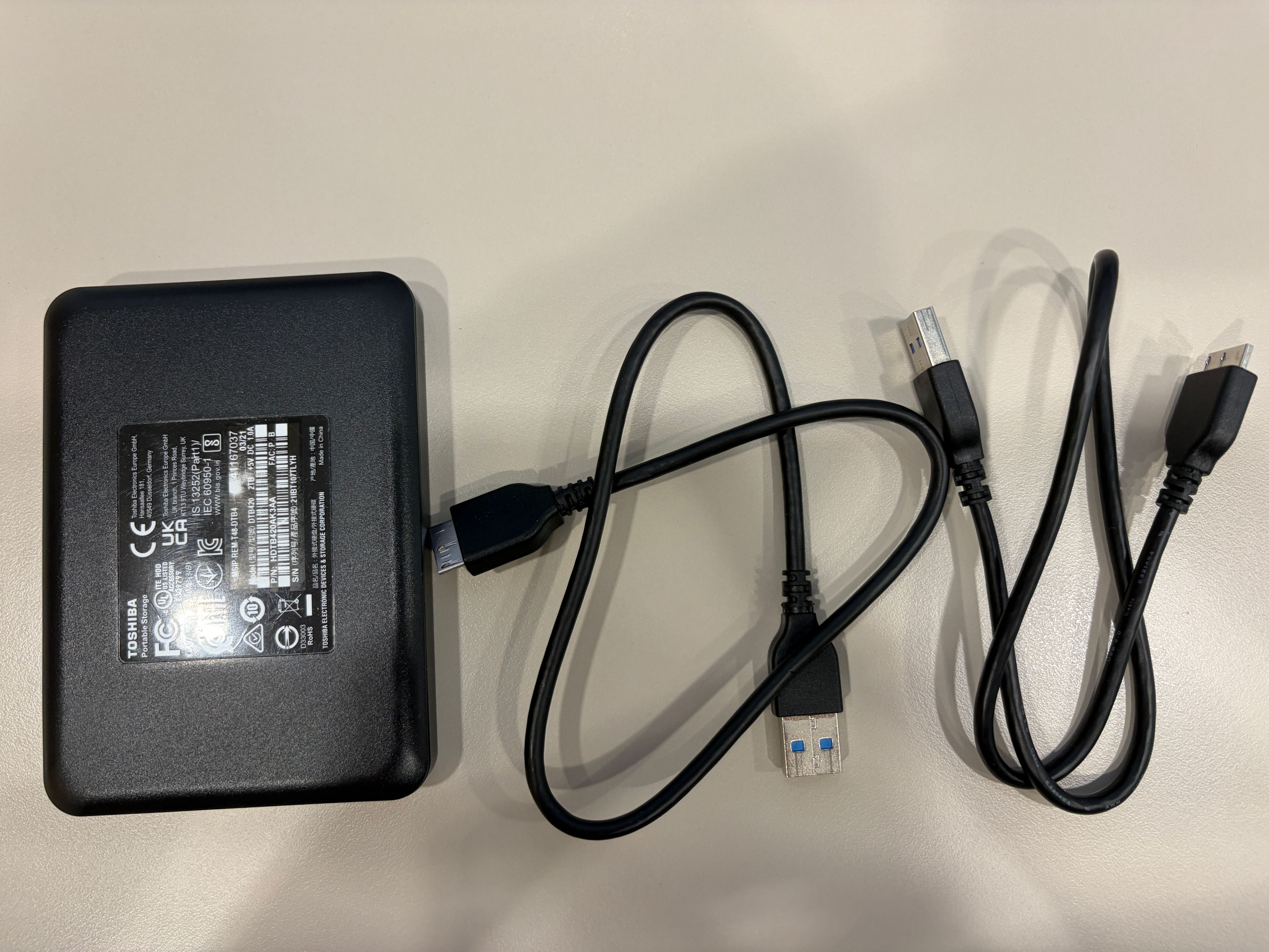 TOSHIBA Canvio Basics 2TB