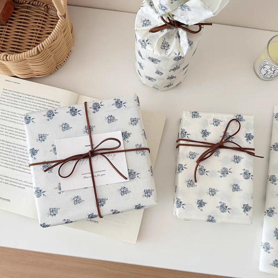 代客包裝與代寫卡片（無任何品牌廣告）｜Gift Wrapping ＆ Card Service