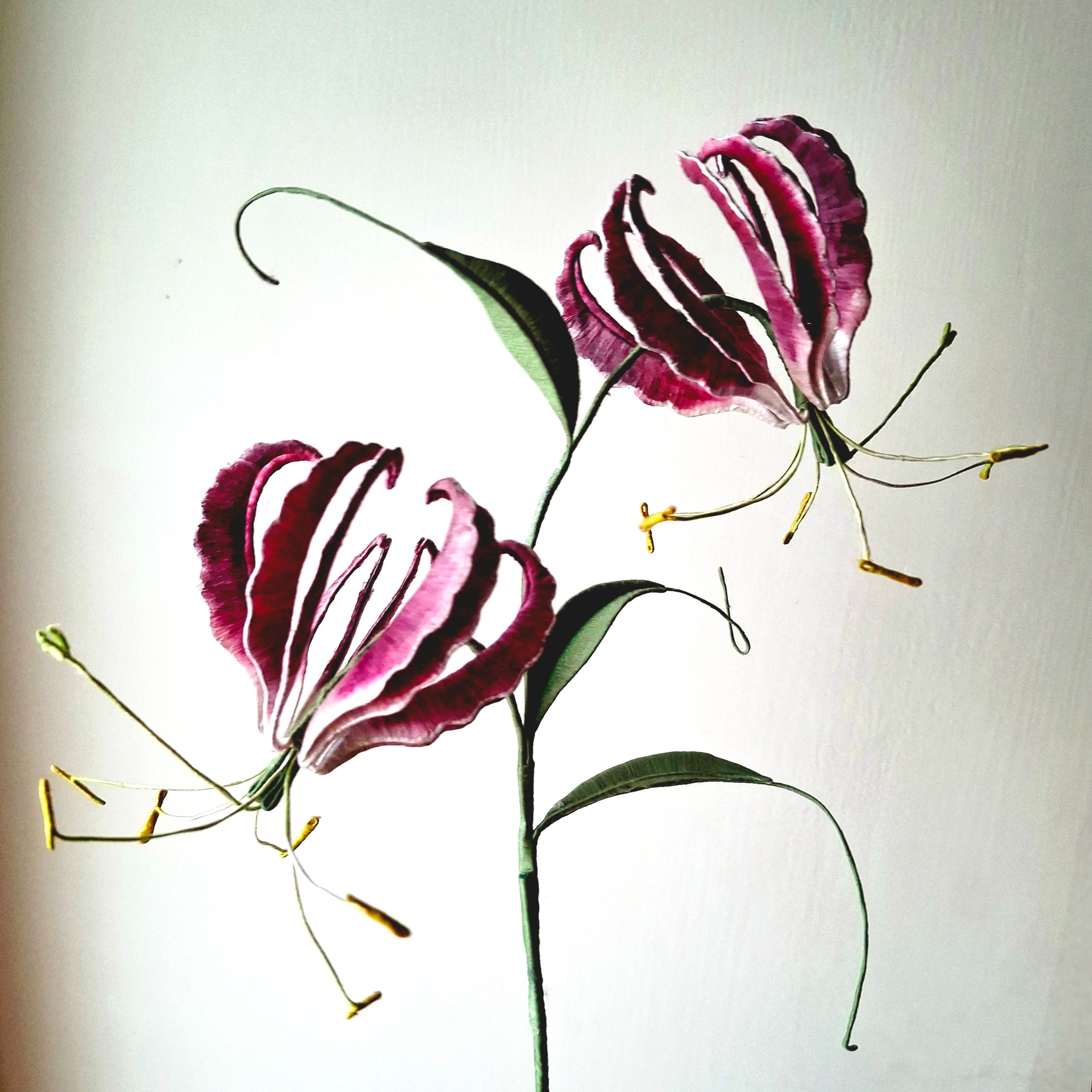 【材料包成品】鄰家小琴嘉蘭百合花瓶插花（花色與花蕊、葉型調整）