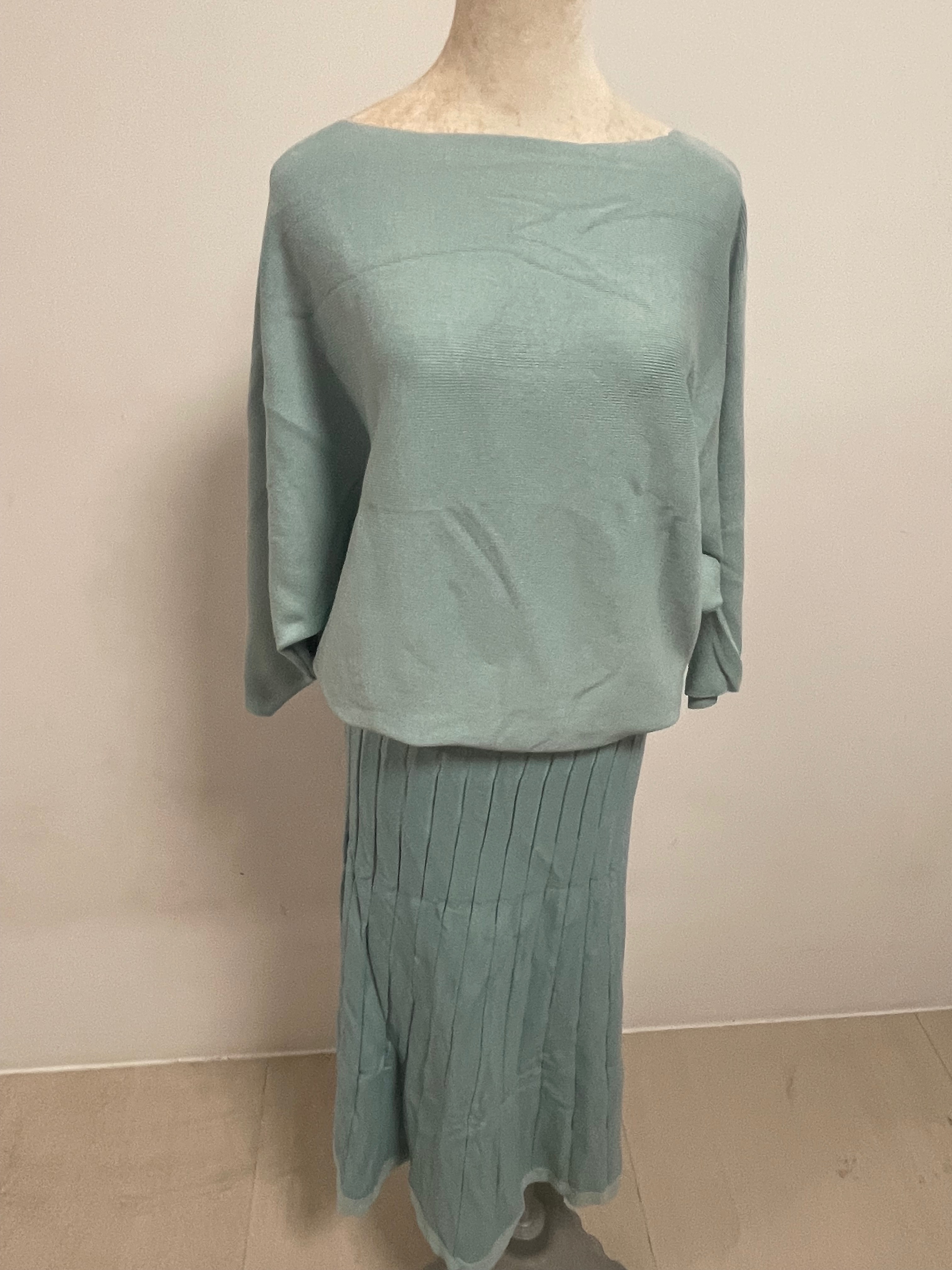 綠色針織魚尾套裝（大2XL可