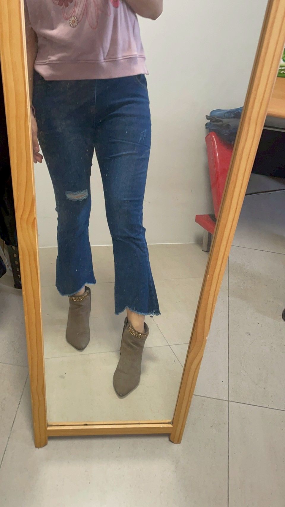 喇叭貼身九分牛仔褲（建議到小XL內）