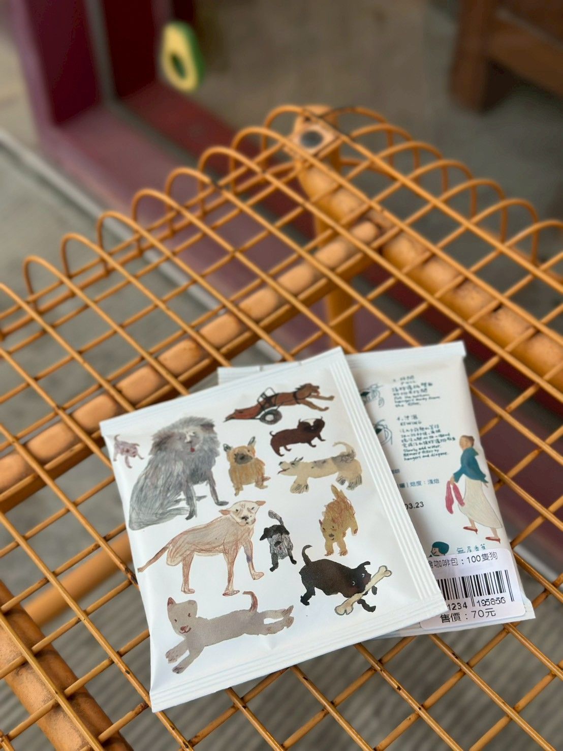 一位溫柔善良有錢的太太和她的100隻狗 濾泡咖啡