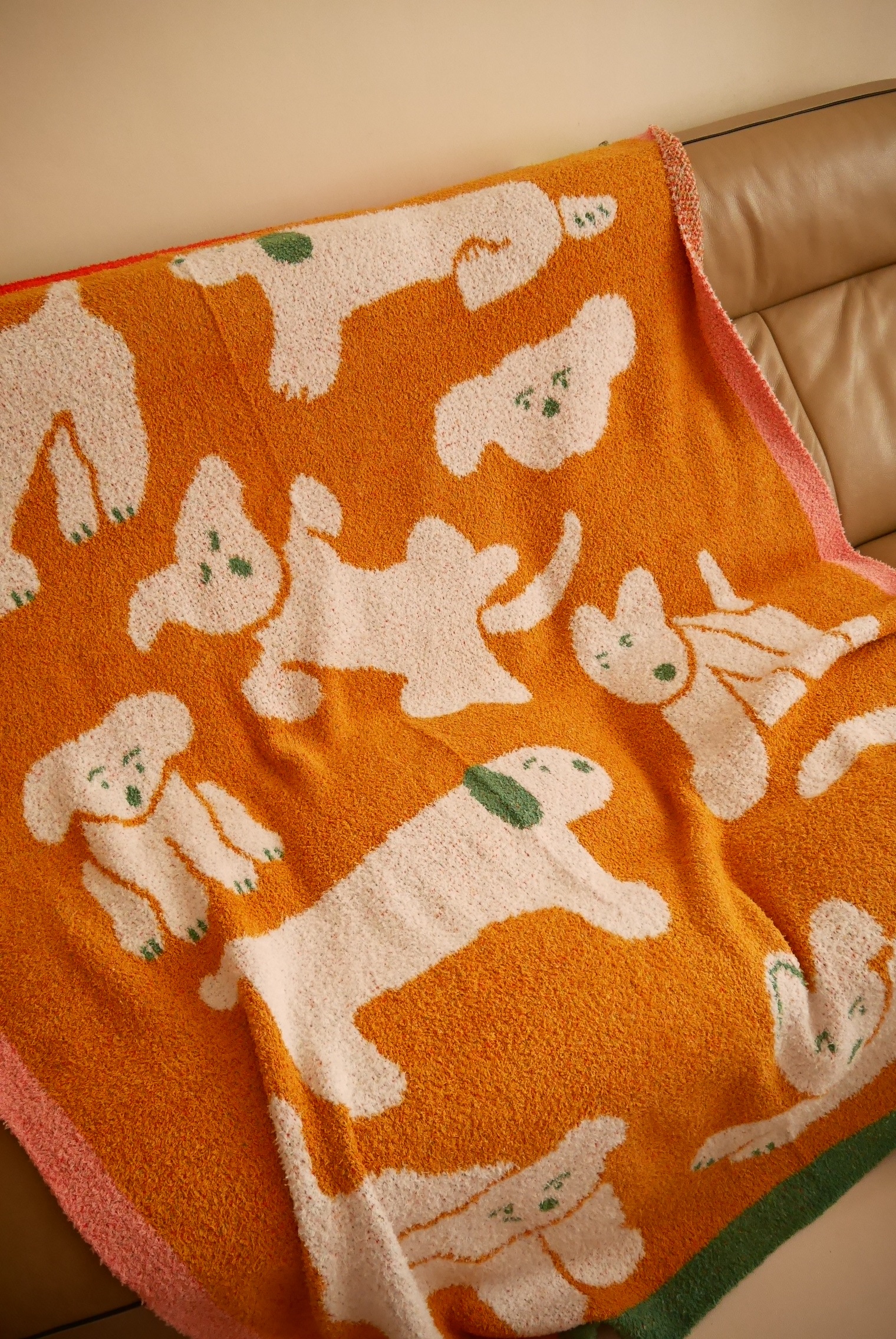 絨毯（大）| Fluffy Dogs