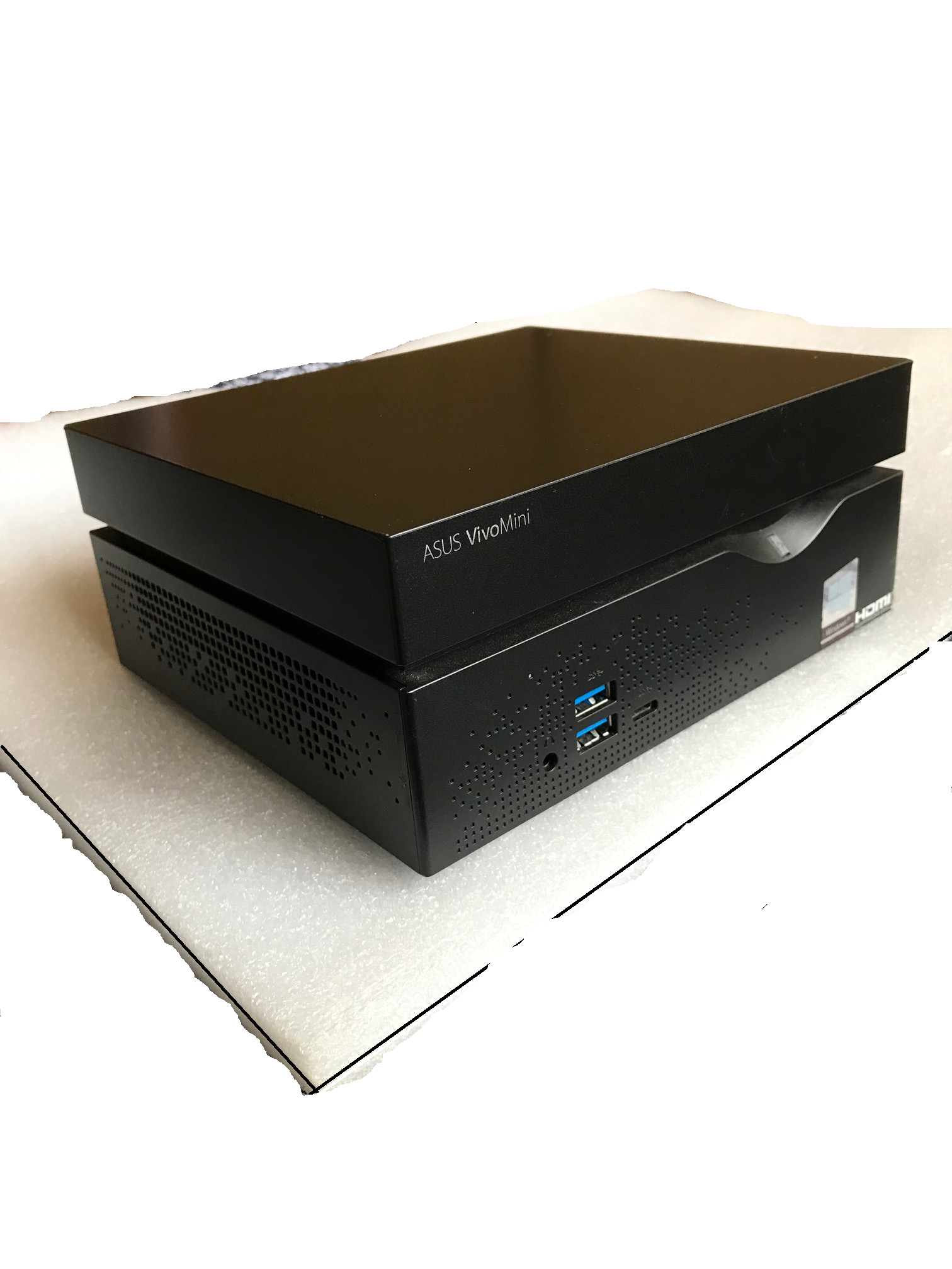 ASUS VC66-C2 迷你電腦（有瑕疵，無硬碟）