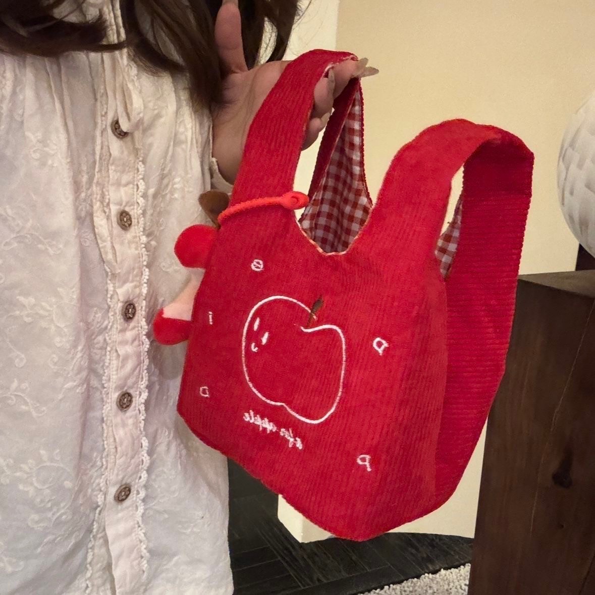 新年新款紅色燈芯絨蘋果手提包🍎