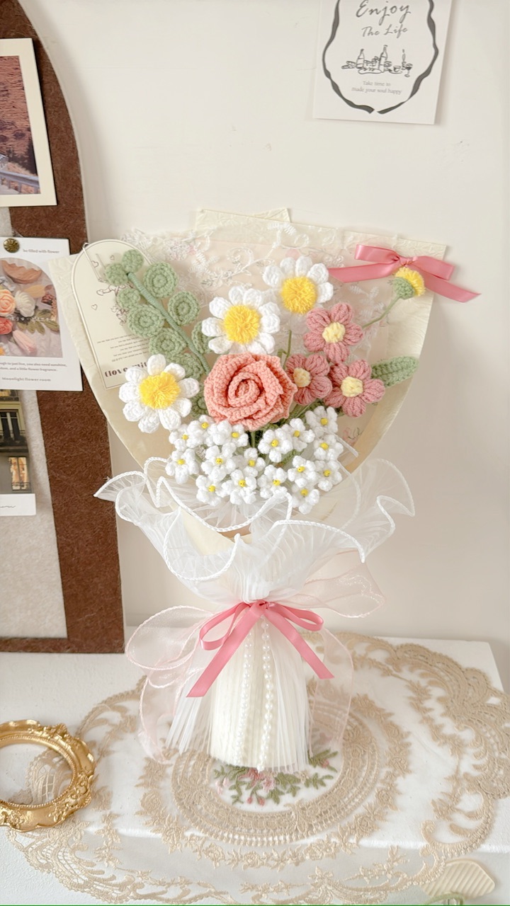 現貨   𓆩♡𓆪 精品玫瑰 滿天星 洋甘菊 尤加利葉 泡芙花花束