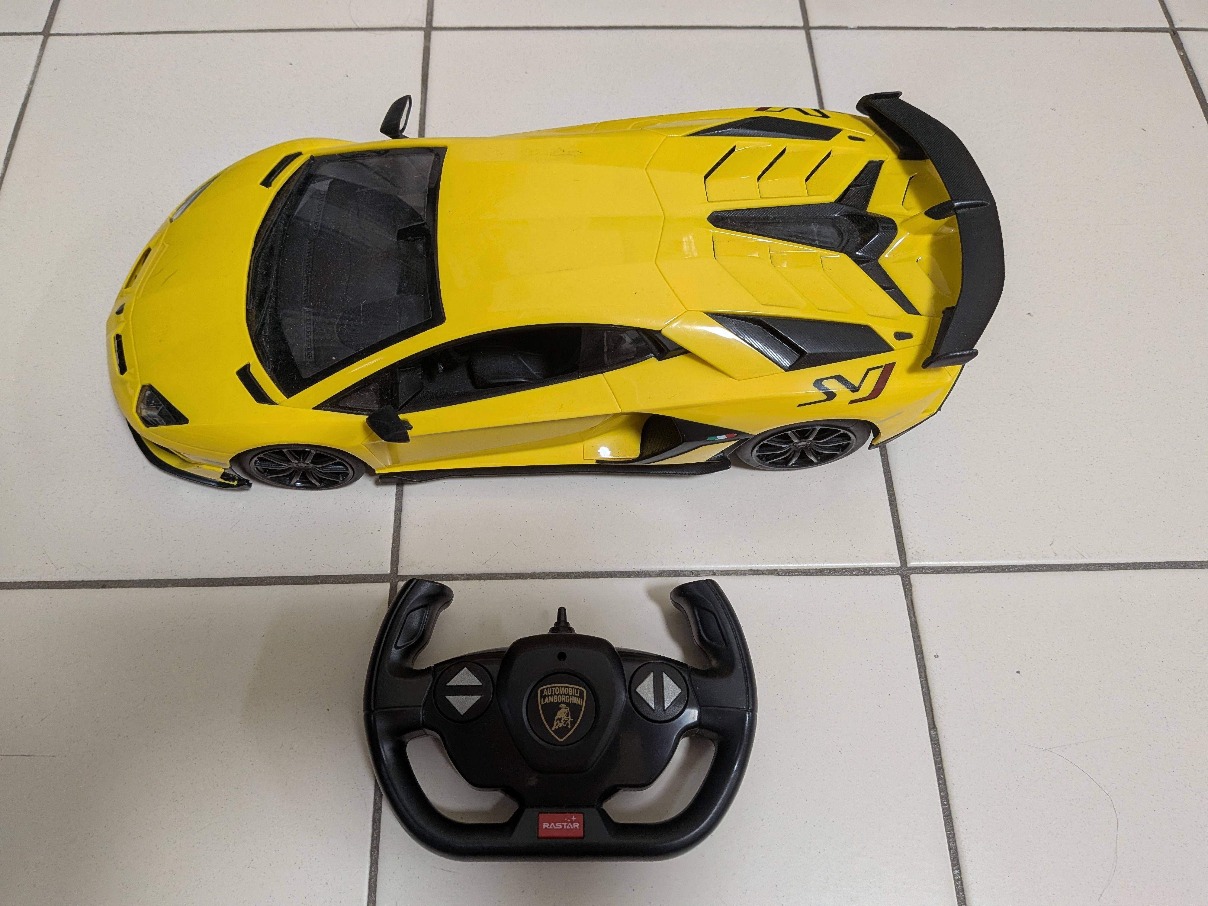 遙控跑車無盒（不含電池）