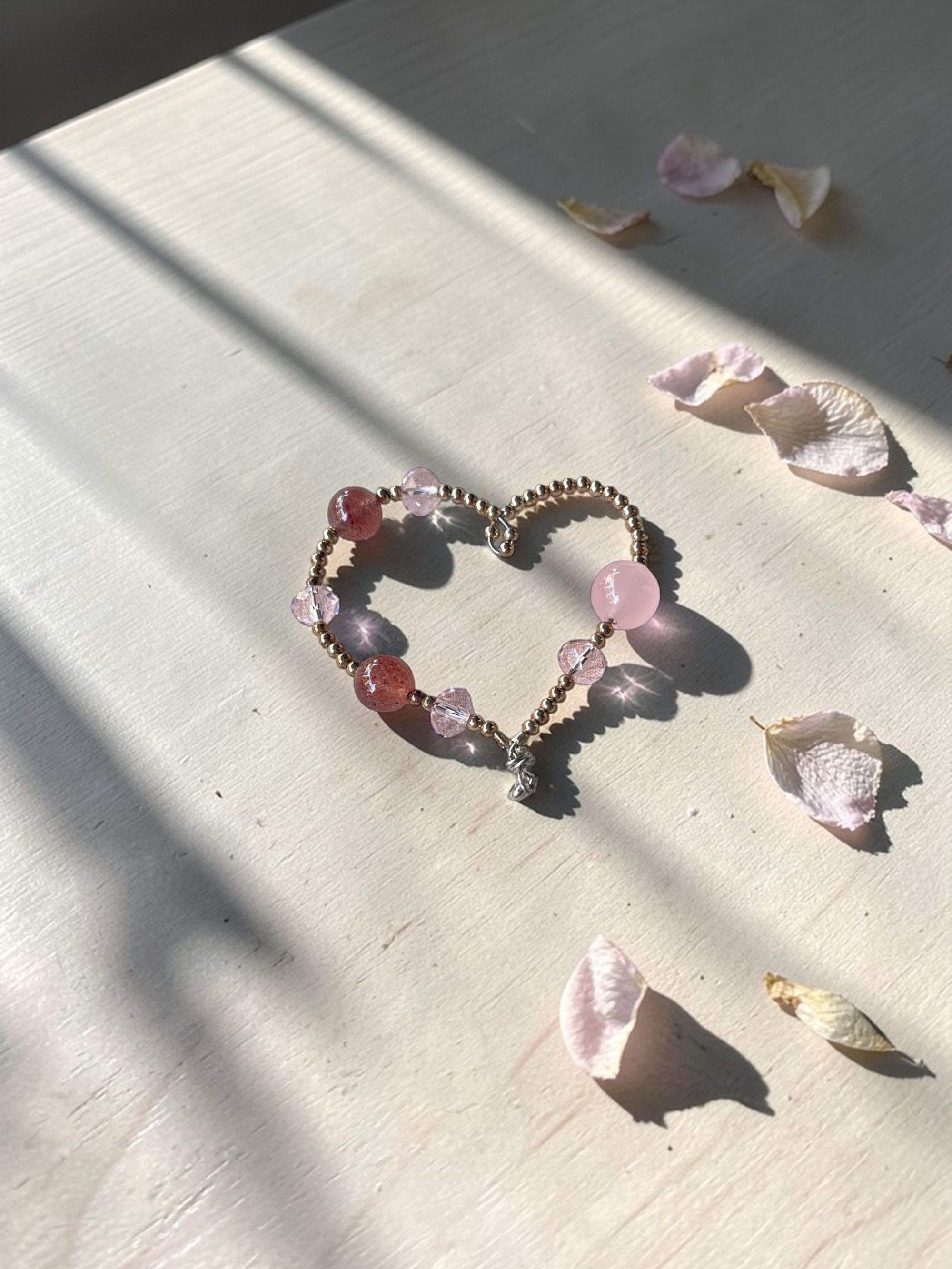 溫柔頻率｜粉水晶草莓晶吊墜｜給自己的溫柔陪伴，提升魅力與好感度，精緻保色配件