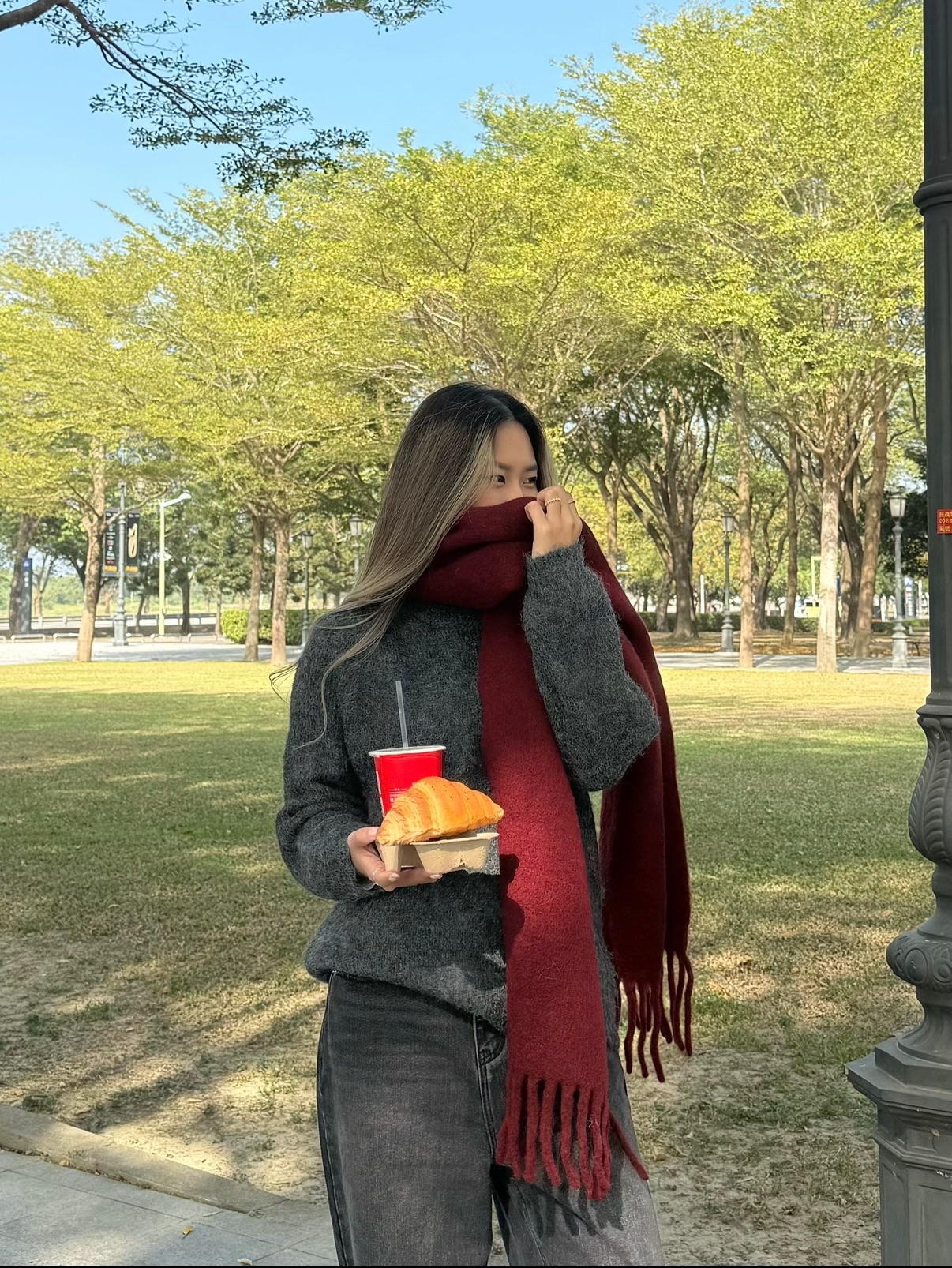 保暖穿搭的必備🧣 質感軟糯不刺 紅色 保暖圍巾 流蘇圍巾