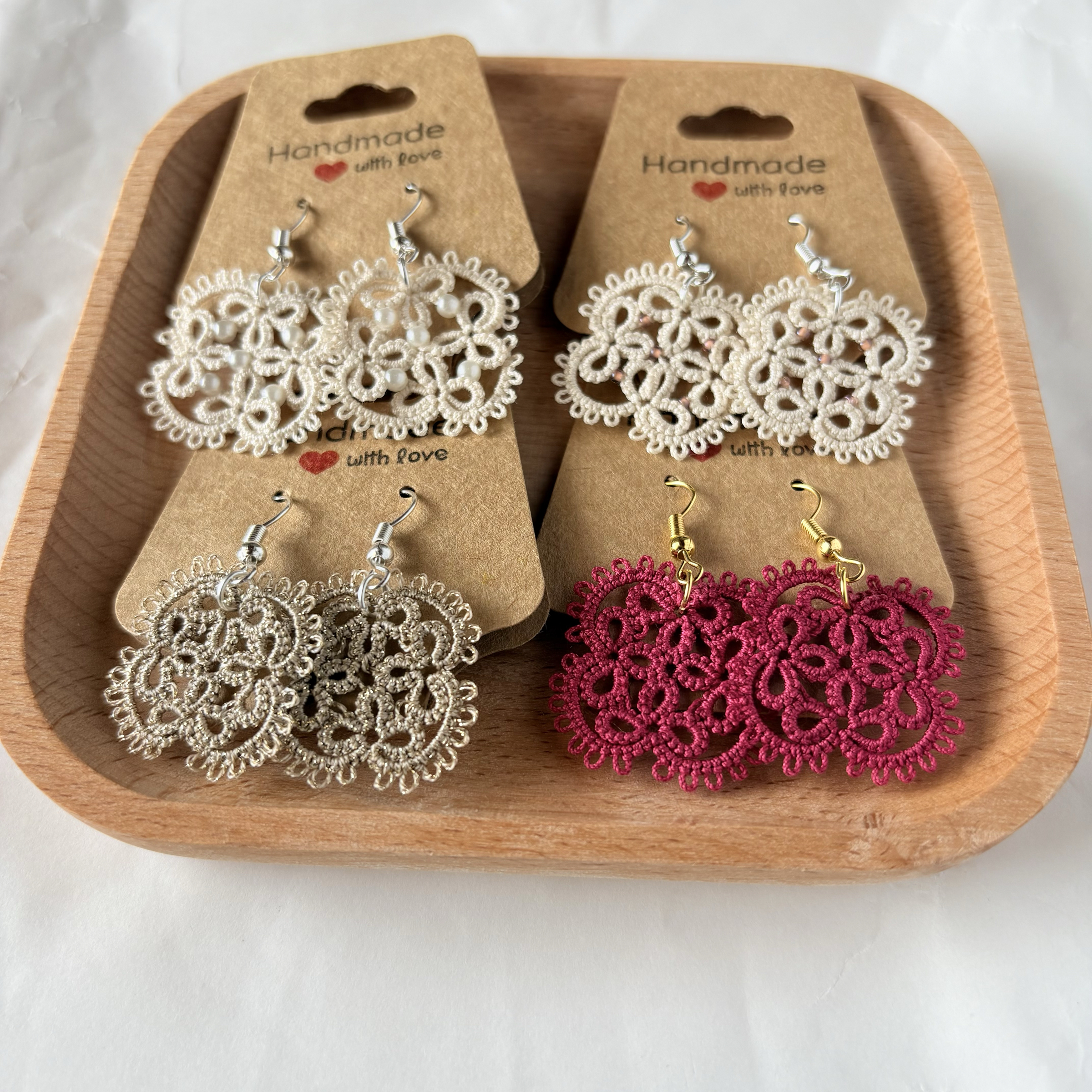 氣質耳環｜梭編蕾絲花耳十字｜不繡鋼耳針不易過敏｜日常輕盈手作飾品