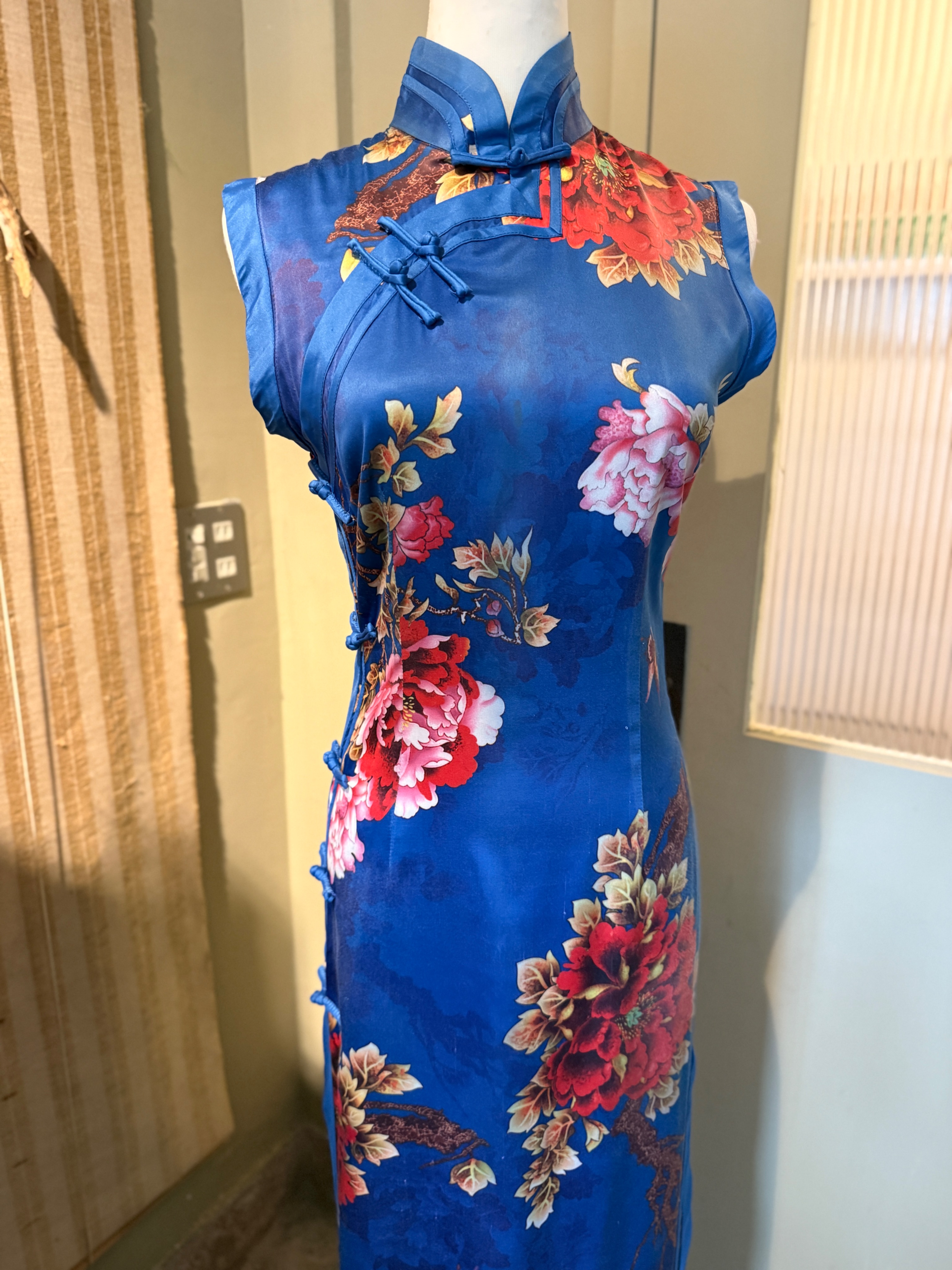 寶藍色顯白- 標準尺寸 S～Ｍ