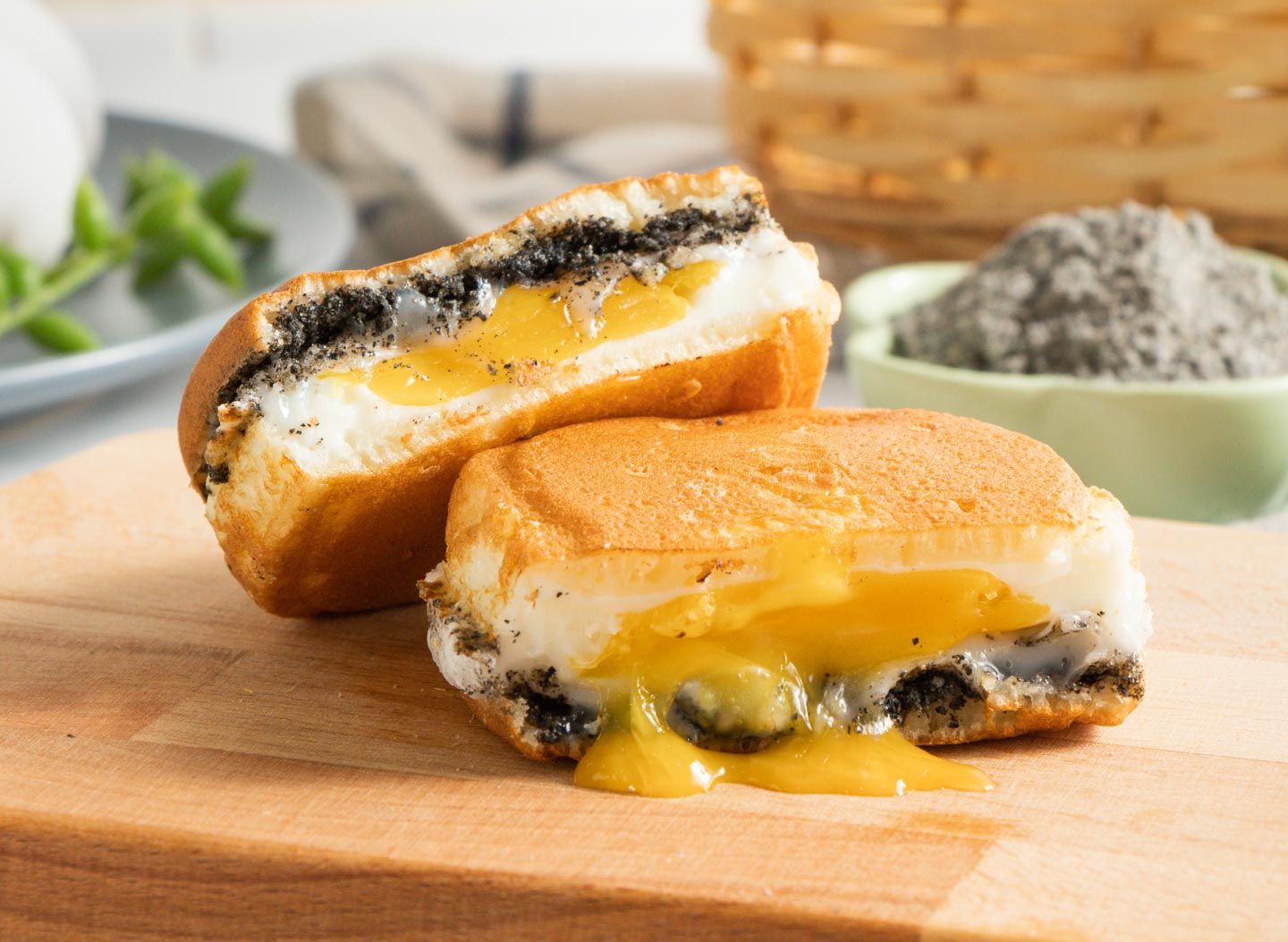 芝麻麻糬雞蛋糕