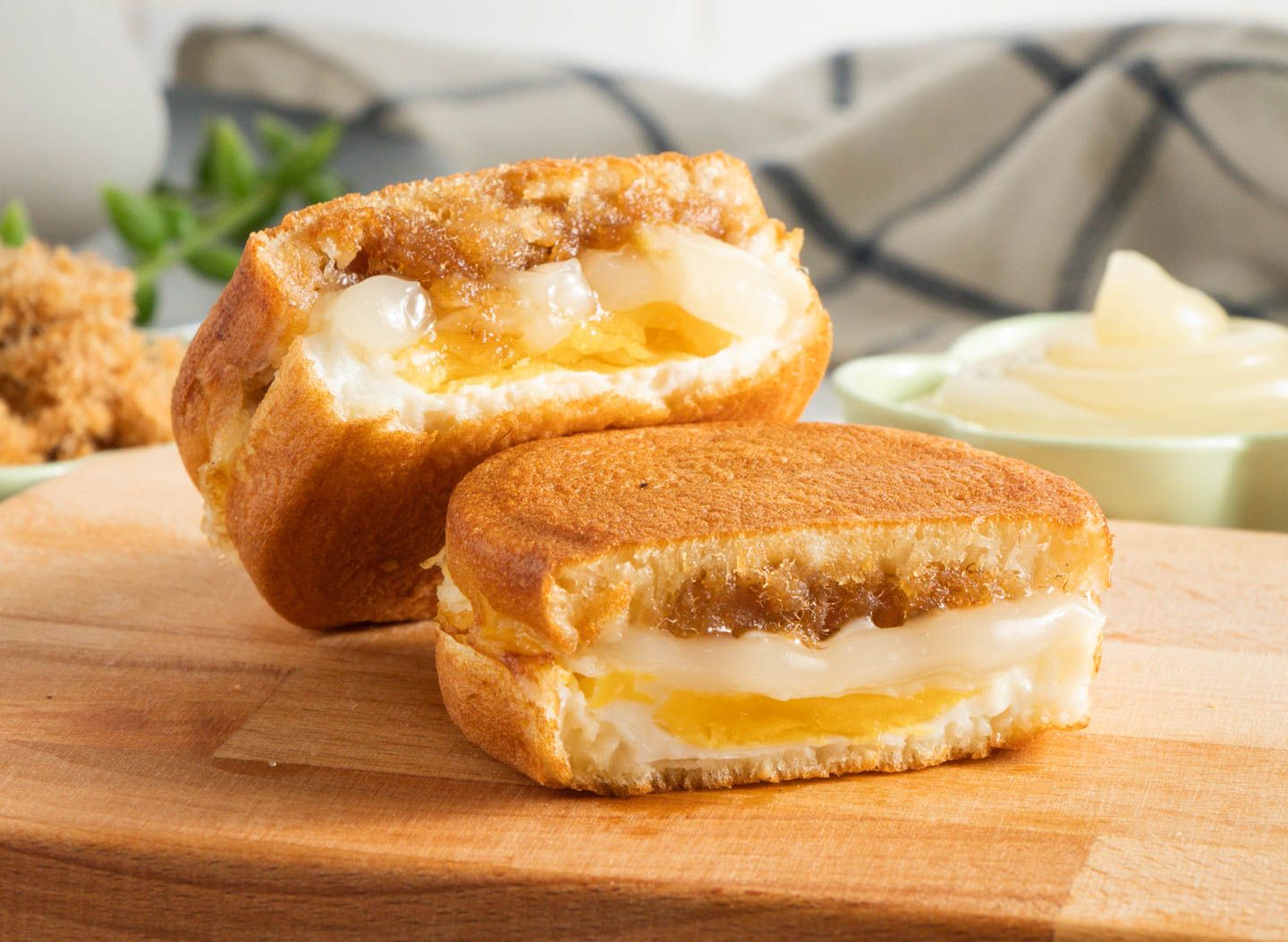 肉鬆美乃滋雞蛋糕