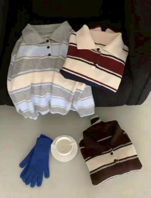 🛒半排釦翻領雙色條紋毛衣