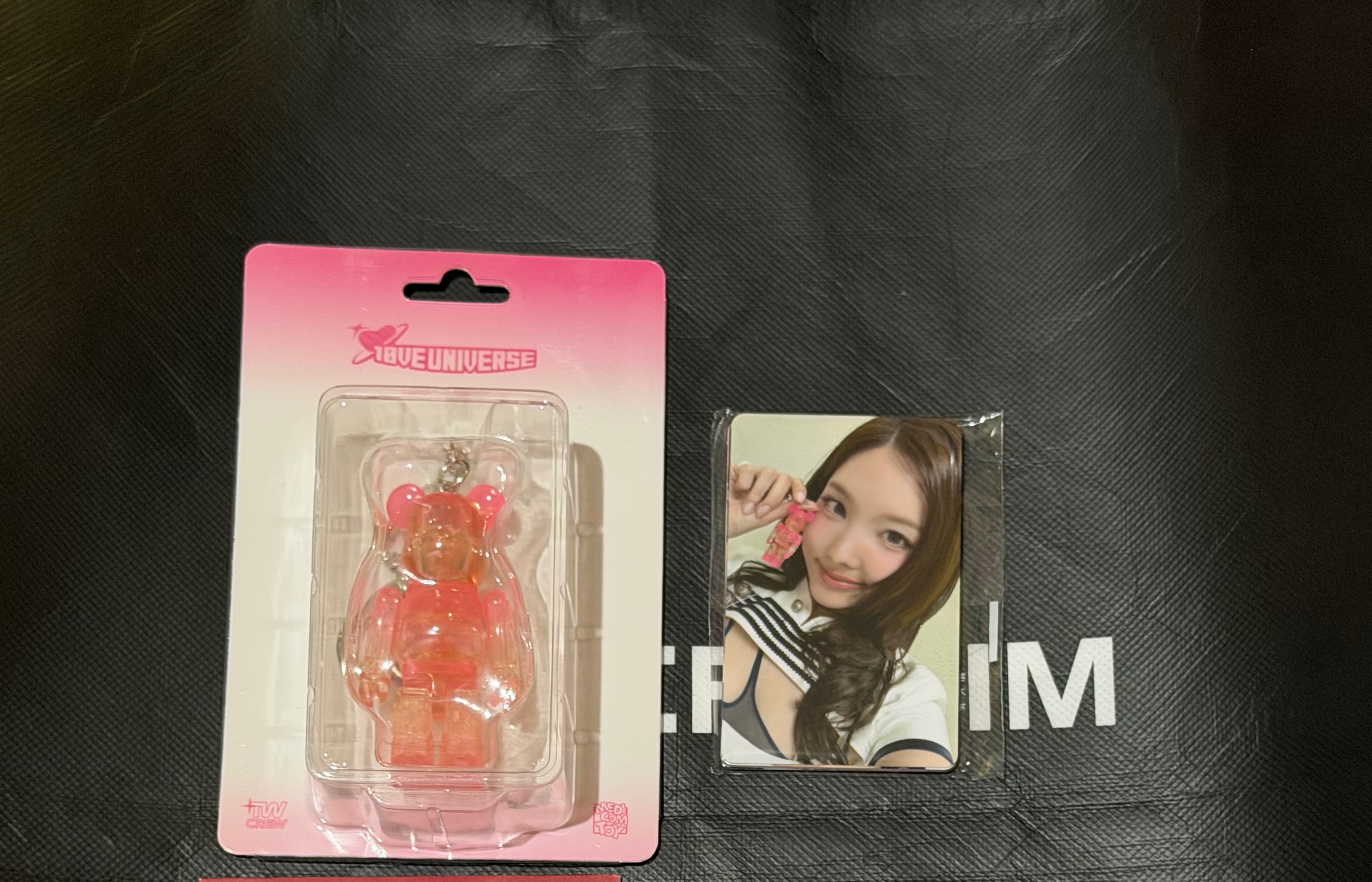 TWICE 庫柏力克熊+一套卡