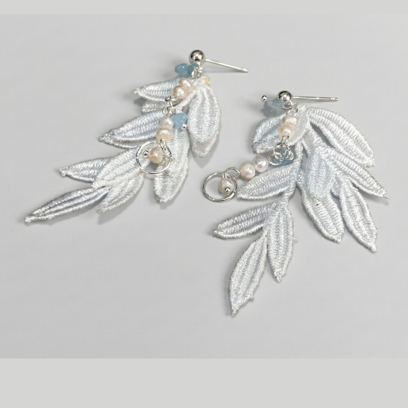 【Apsara】自由飛翔｜天然海藍寶 珍珠 蕾絲耳環 異材質拼接 垂墜設計 （現貨/手作飾品）