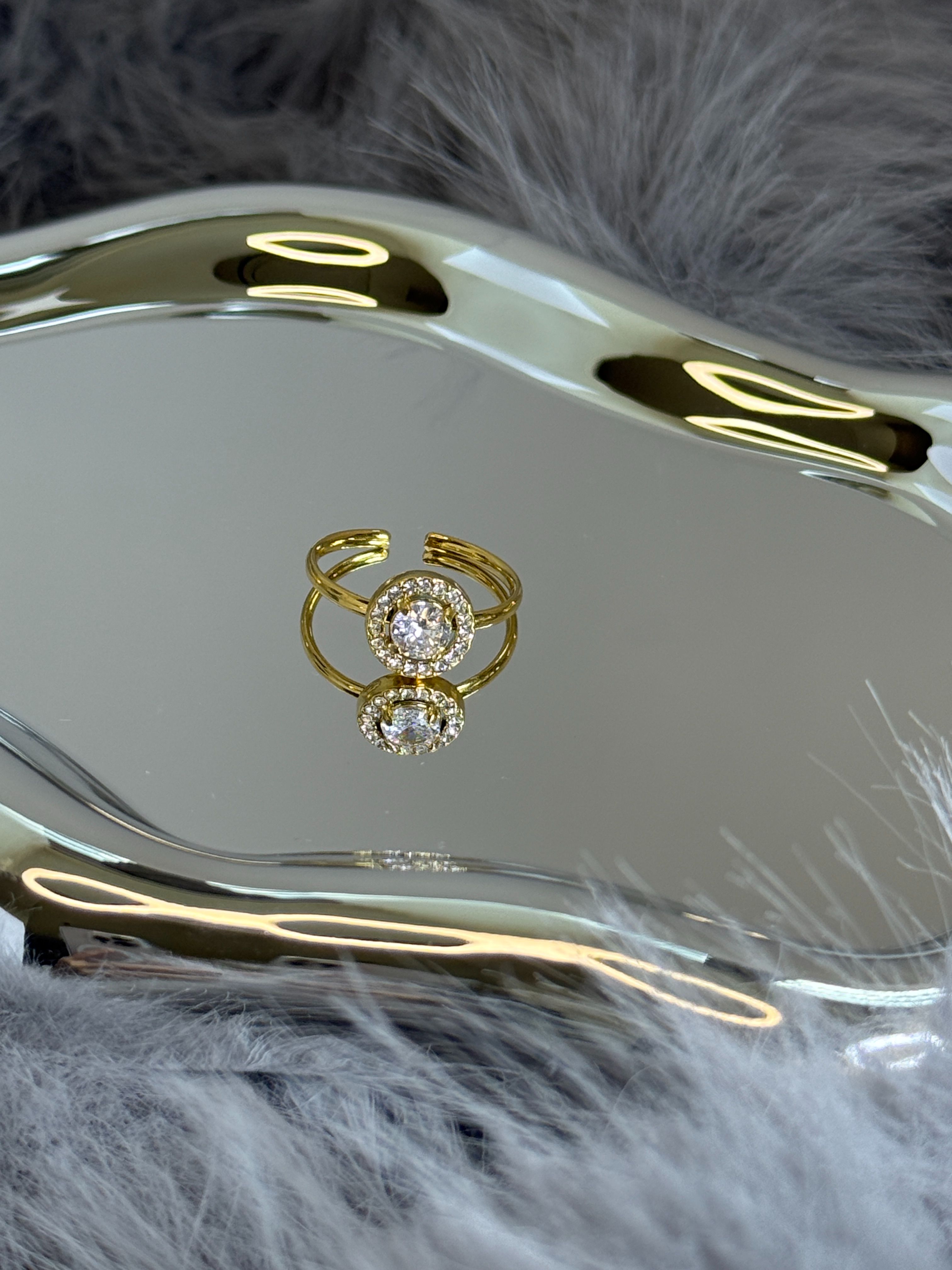 自帶光芒的氣場！圓鑽光環氣勢戒 ✨