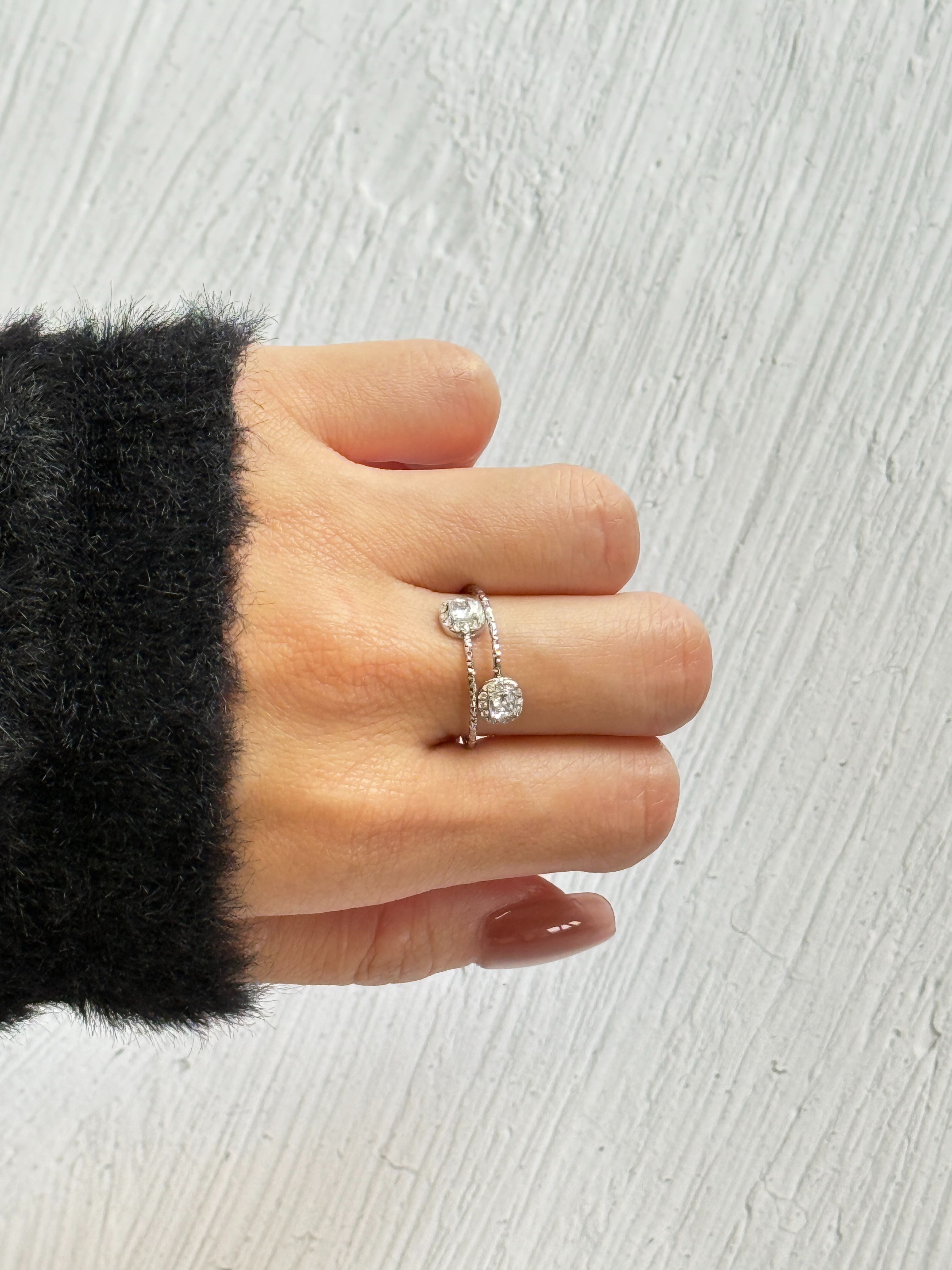 【現貨】碎鑽圍鑲・雙方鋯開口戒