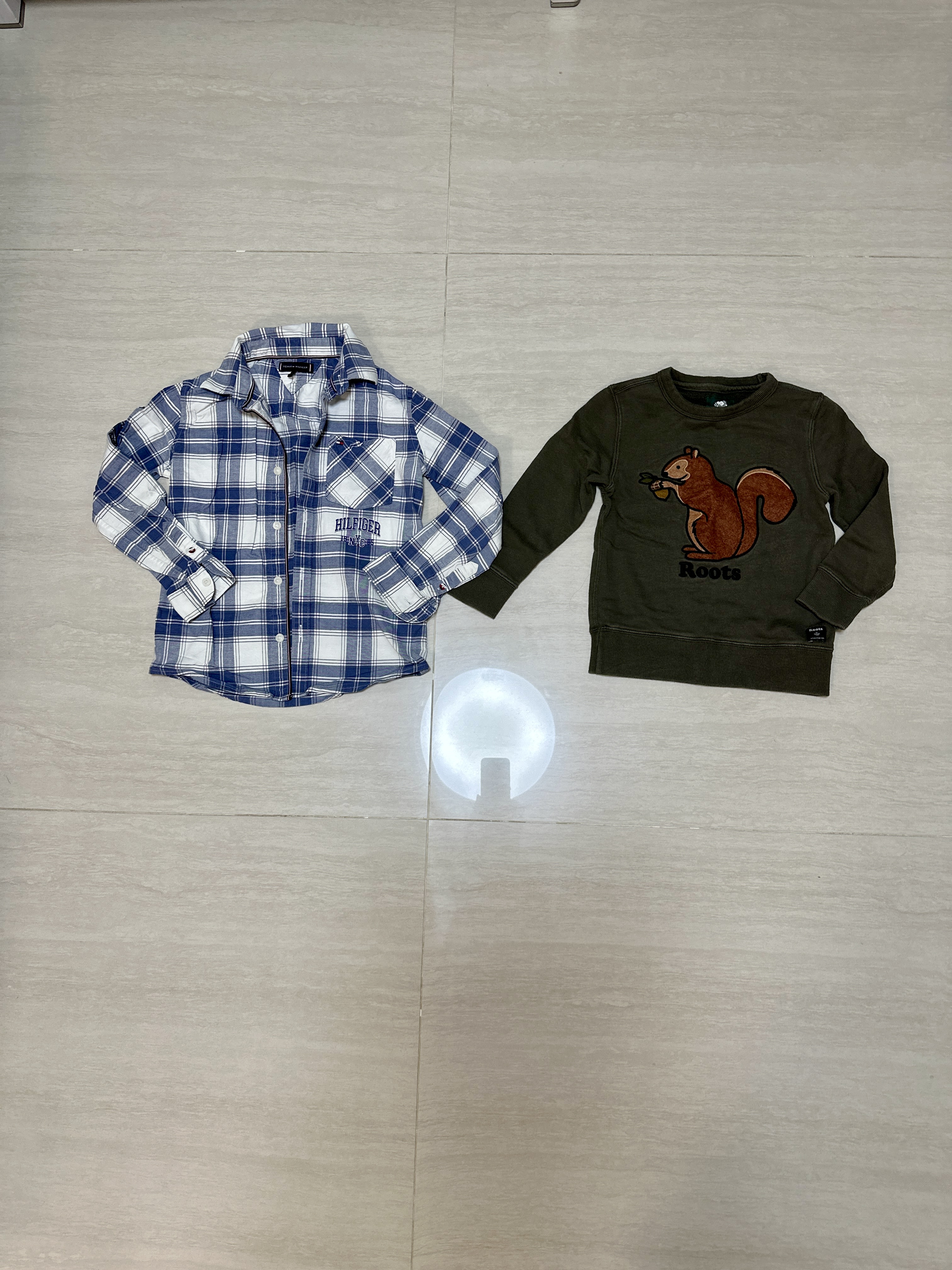 Tommy藍格子襯衫+Roots小松鼠T恤