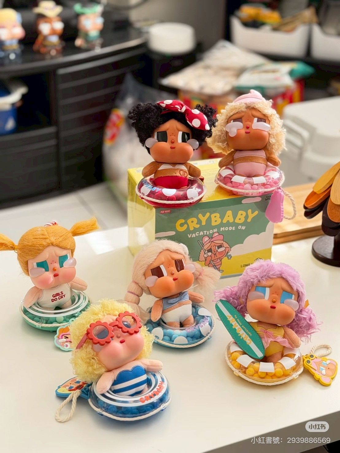 CRYBABY - 哭娃 Vacation Mode On系列 游泳圈掛件