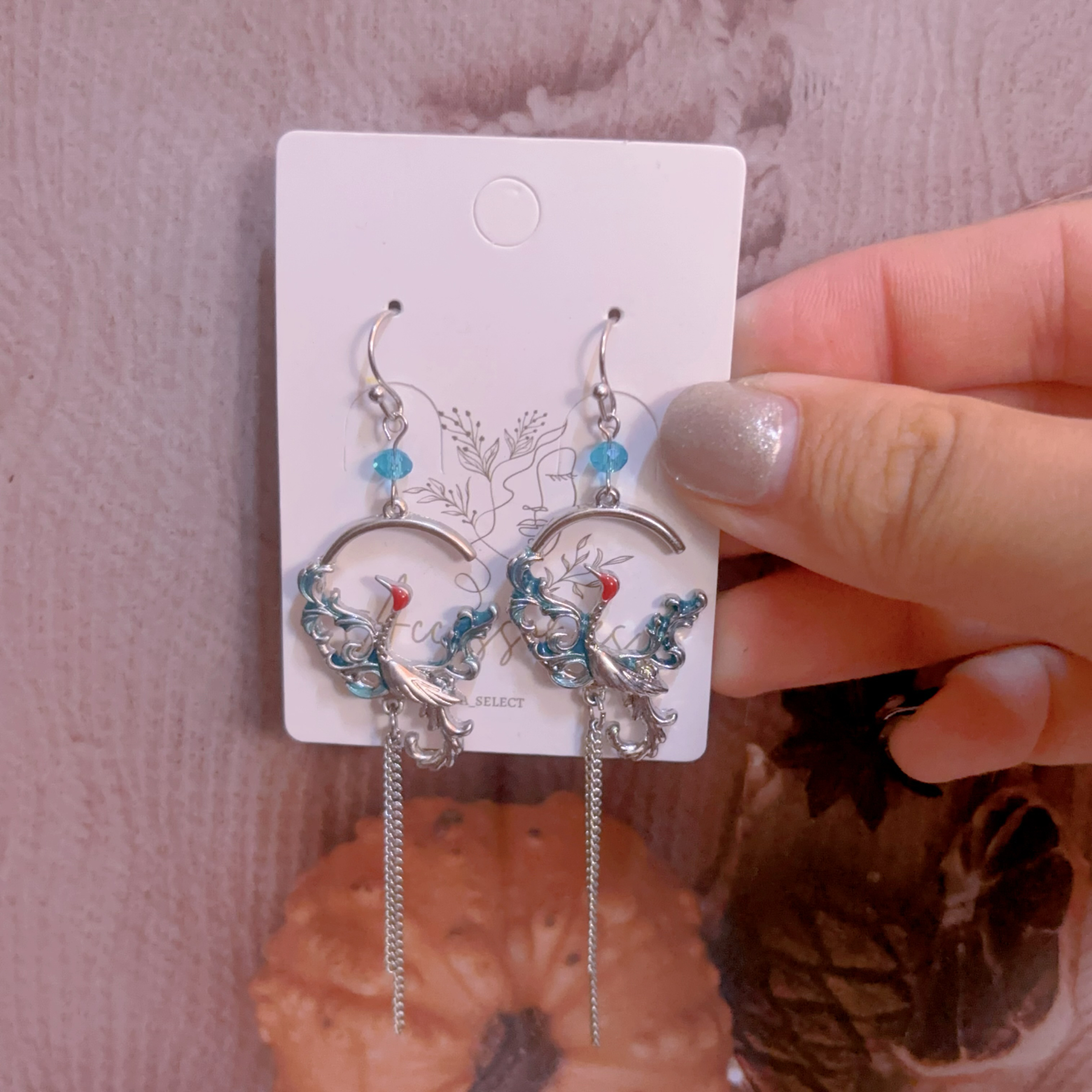 銀色孔雀流蘇耳環