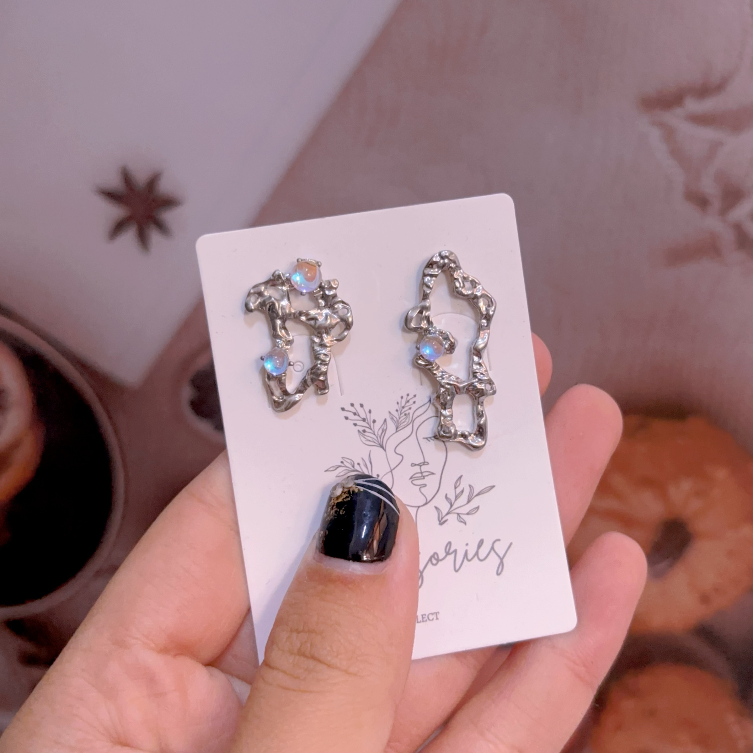 個性月光石貼耳耳環