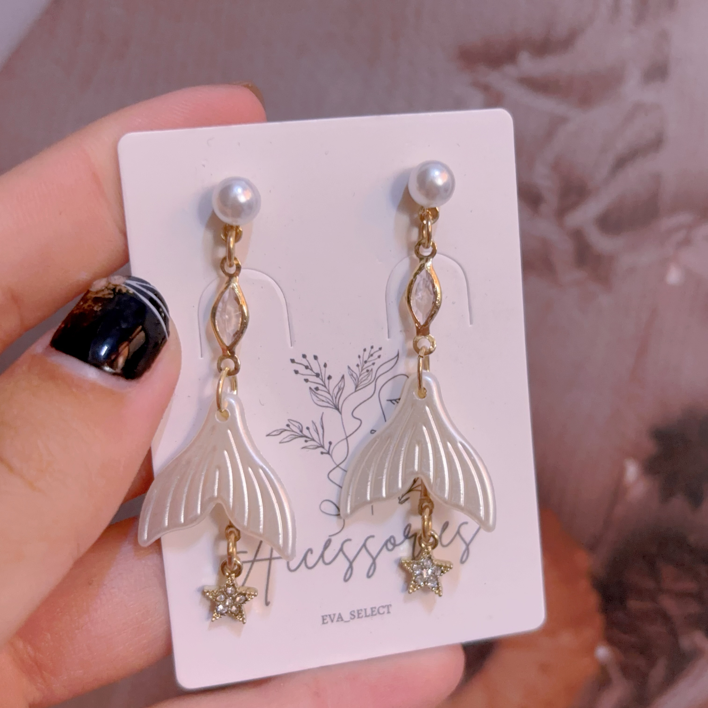 氣質百搭白色人魚耳環