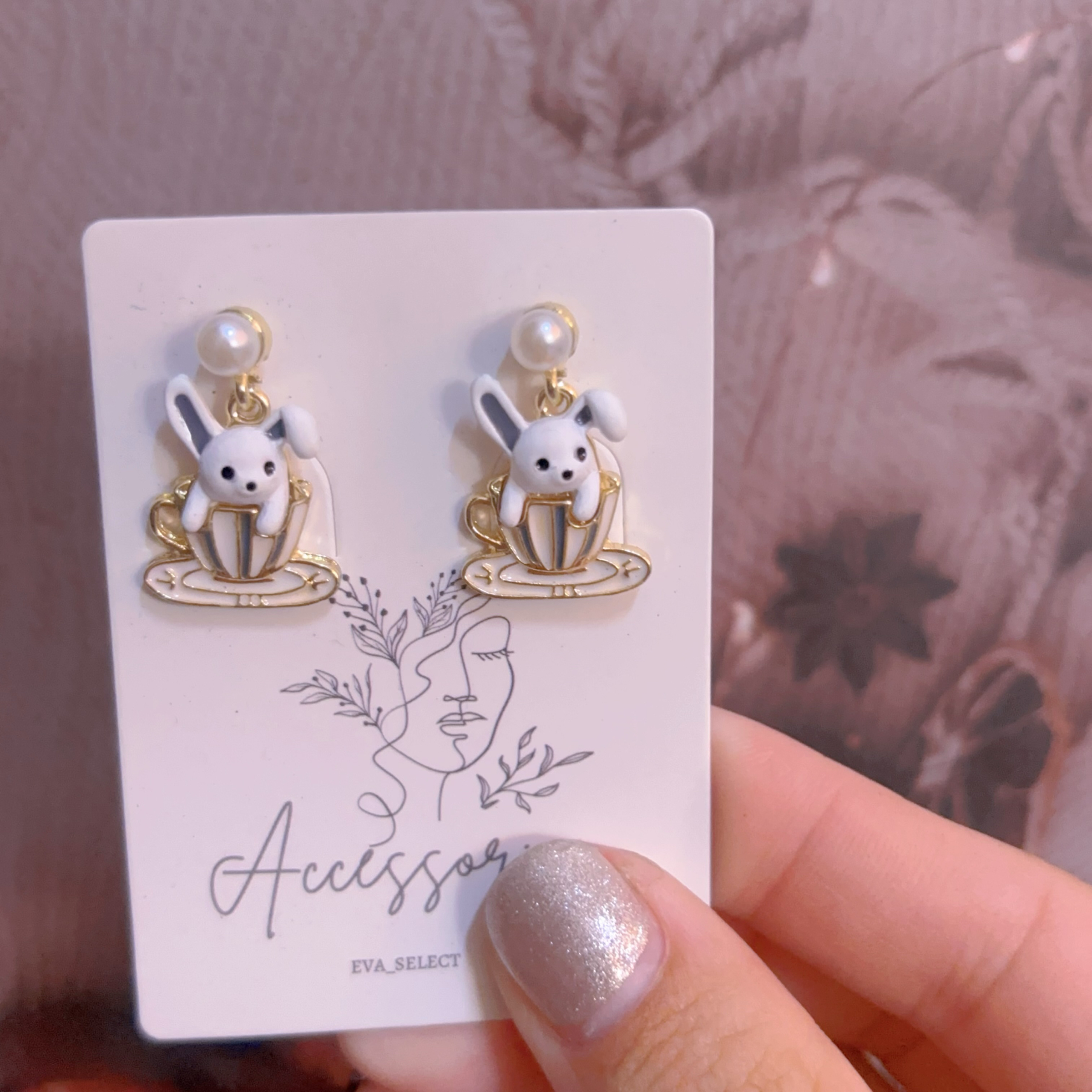 魔術兔兔耳環