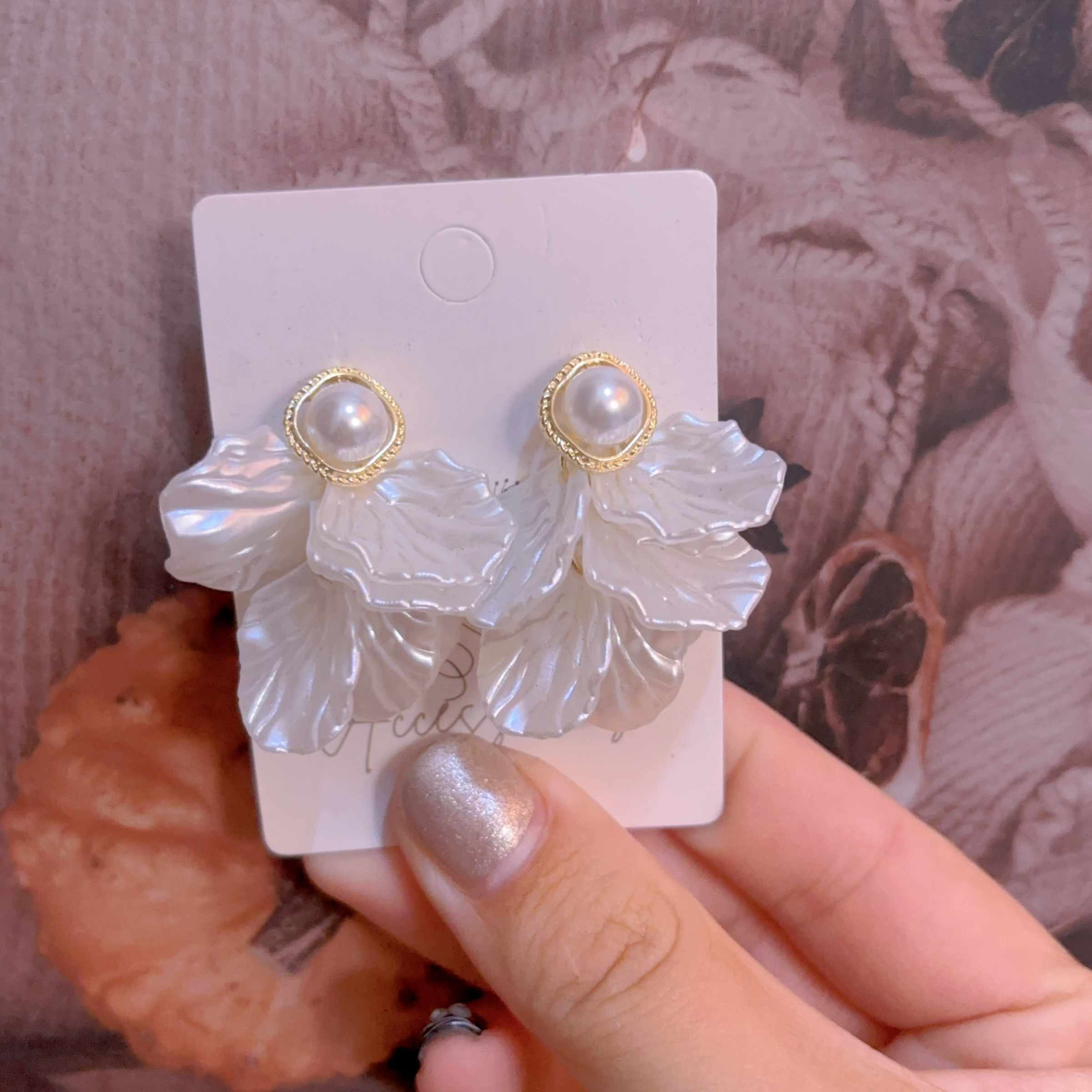 珍珠貝殼花耳環-珍珠鑲邊耳針