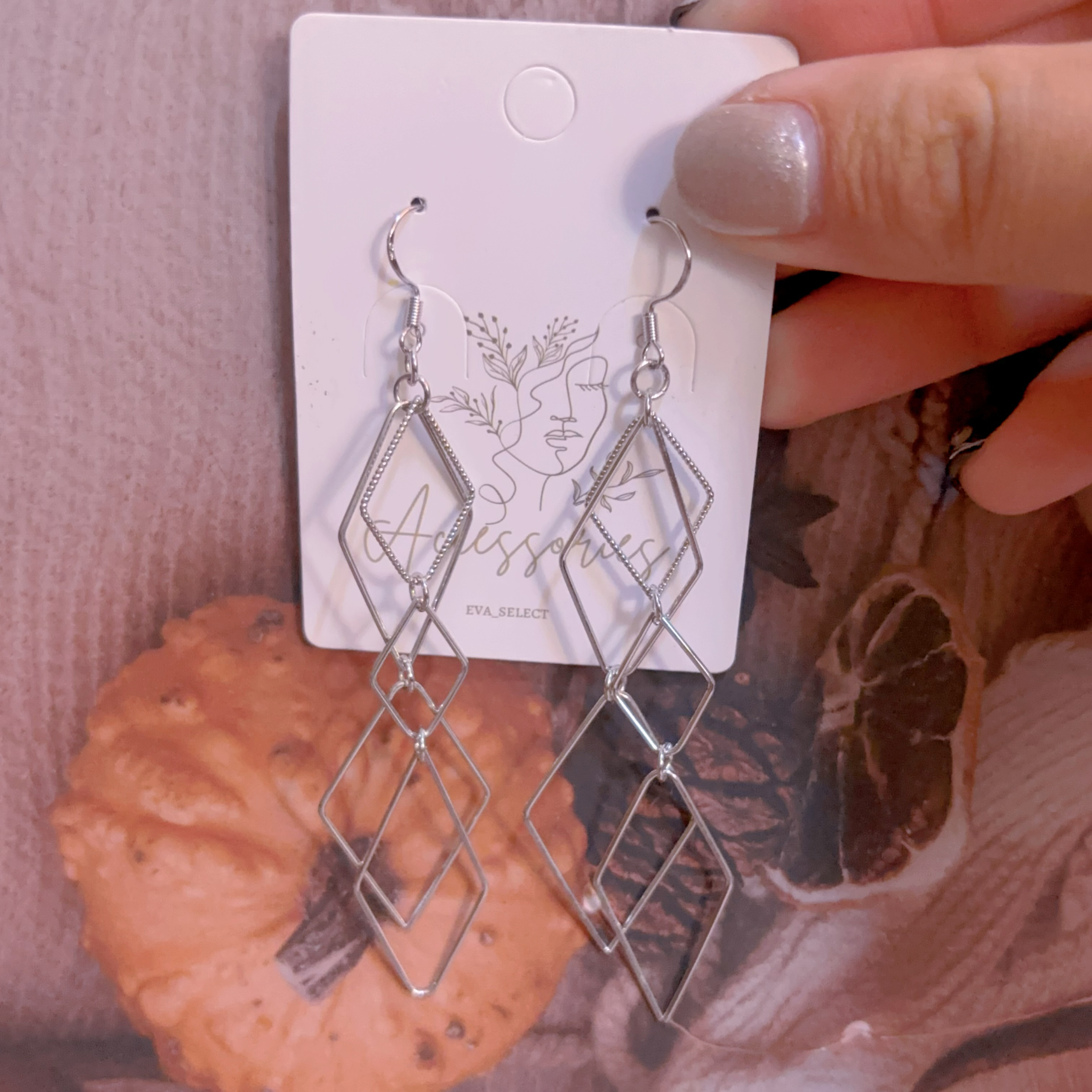 菱形流蘇耳環-銀色 修飾臉型首選❤️