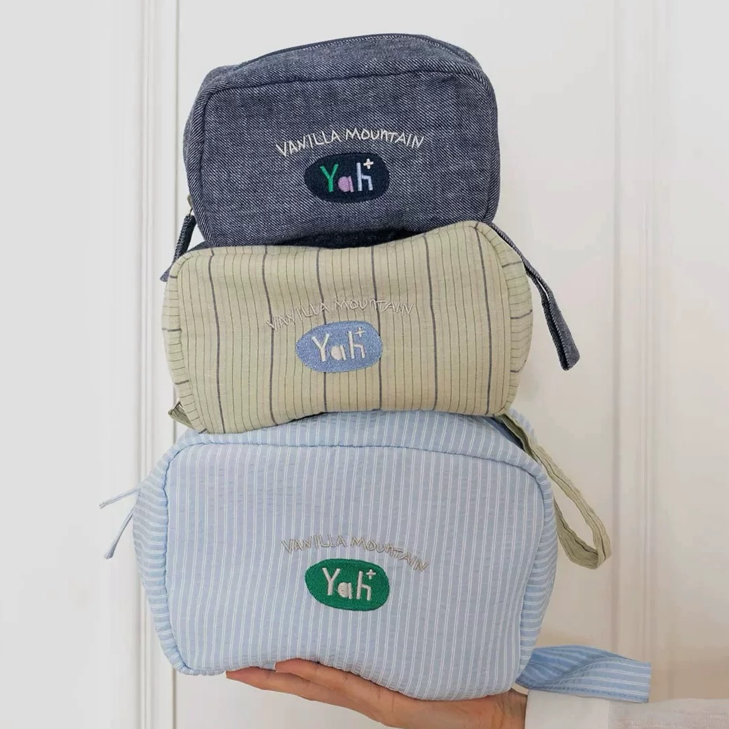 大容量刺繡收納包/化妝包