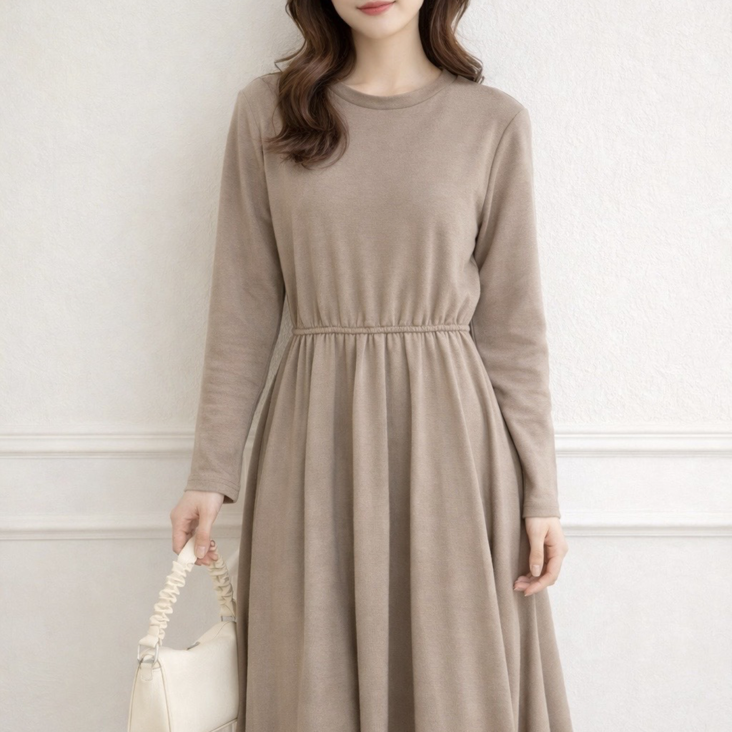 韓系溫柔風 淺杏色簡約圓領針織收腰長裙