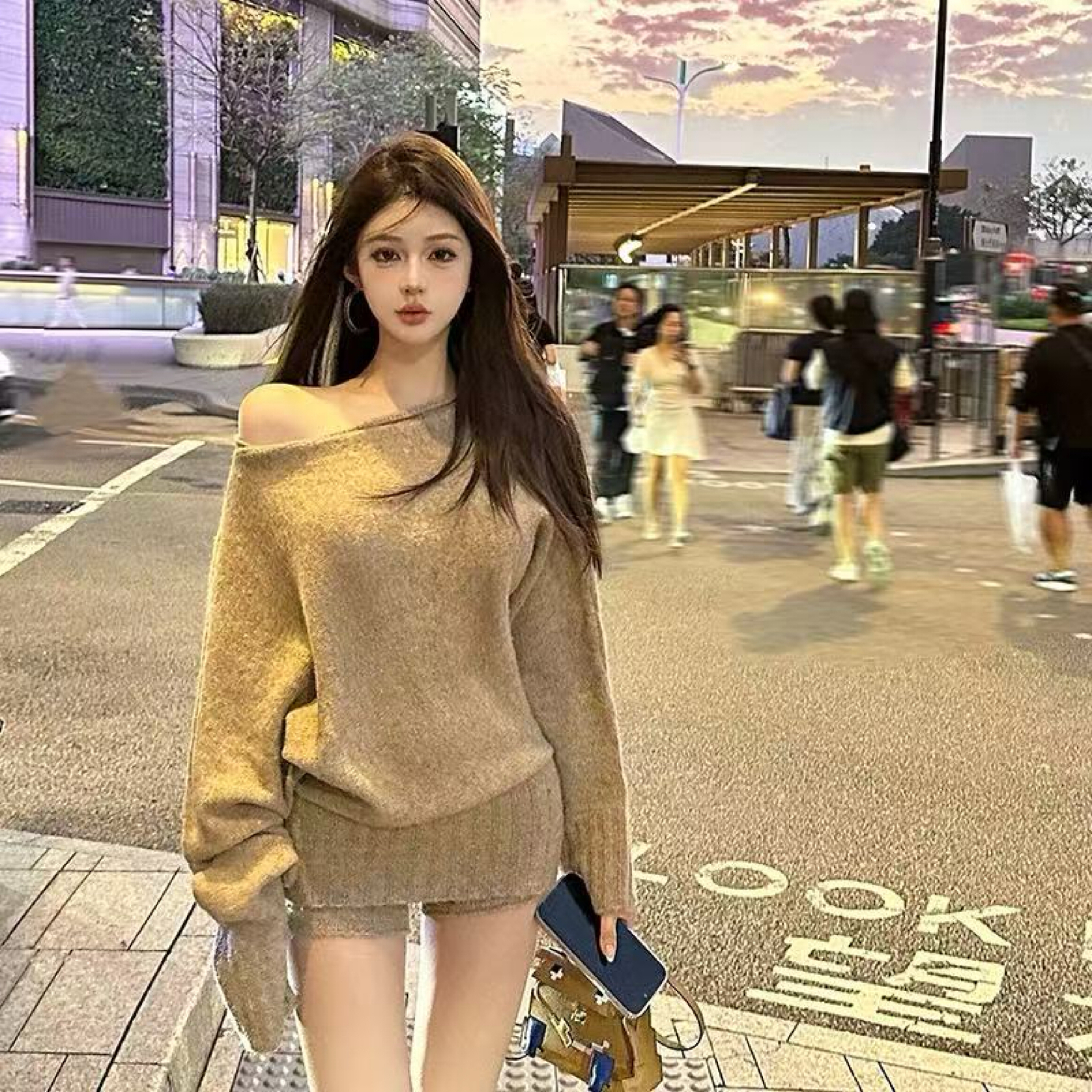 韓系慵懶風 單邊斜肩寬鬆收腰針織上衣 針織高腰短褲（兩件套）卡其、灰、黑  