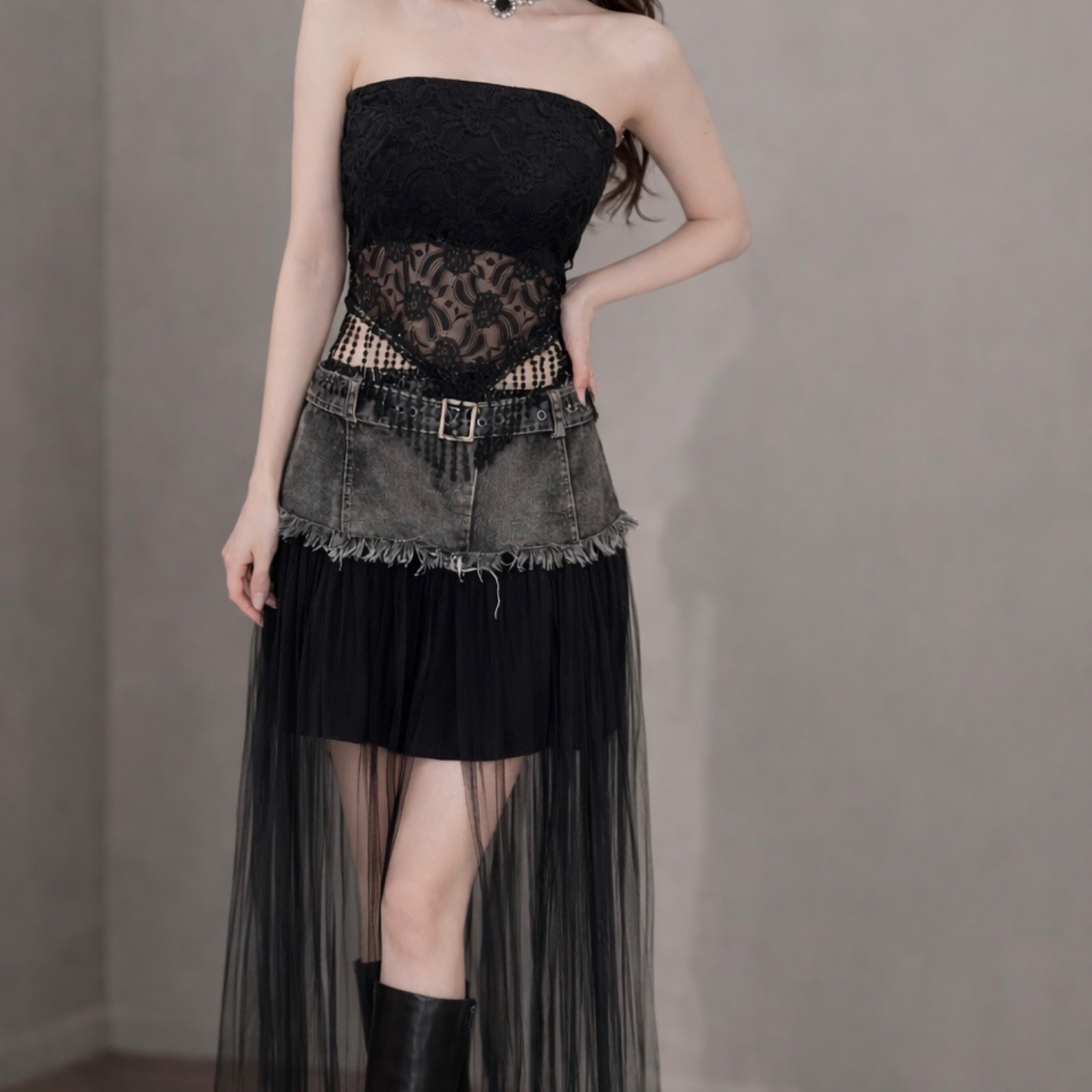 韓系酷辣風 設計感灰牛仔拼接黑紗不規則長裙