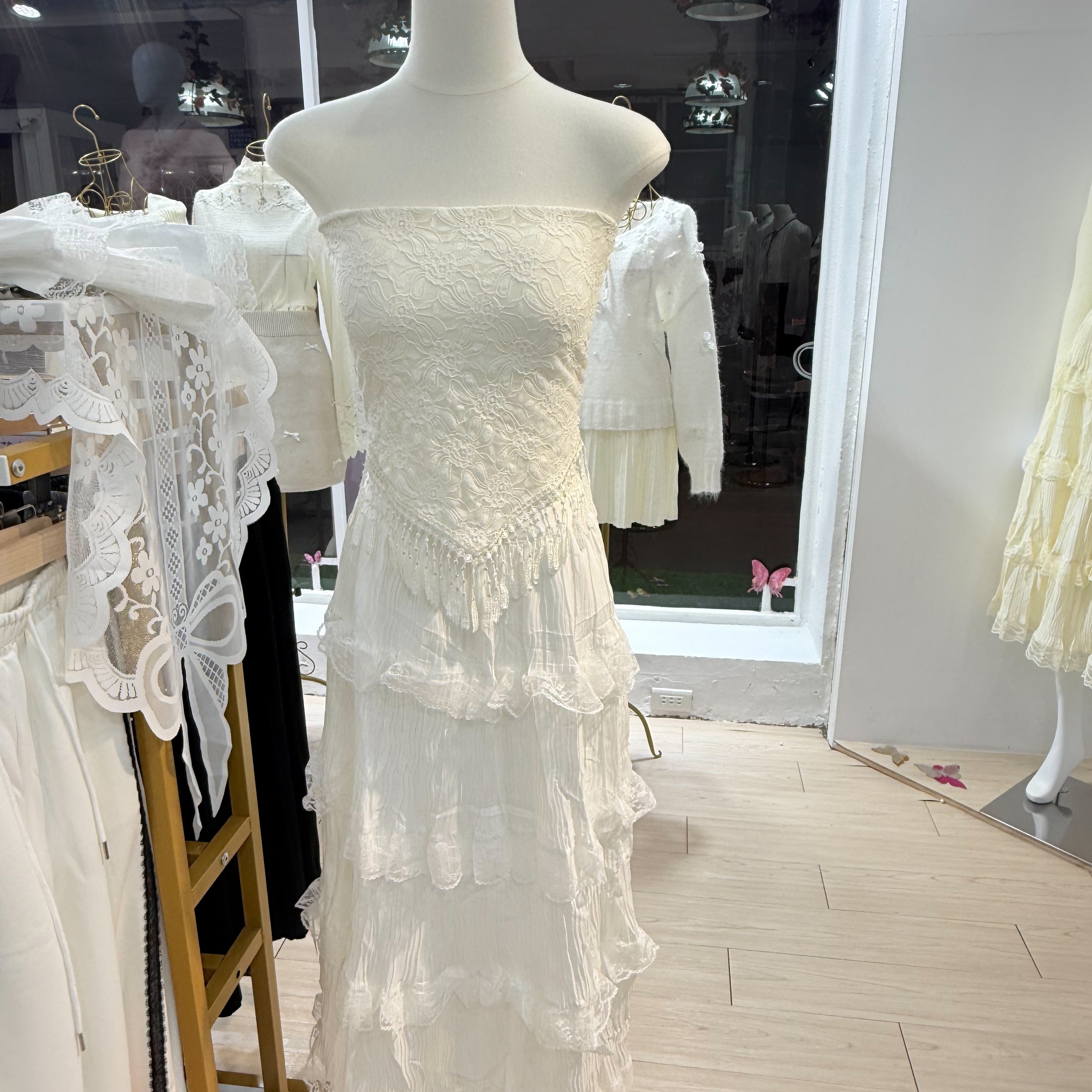 純白蕾絲 自搭款 抹胸流蘇蛋糕長裙