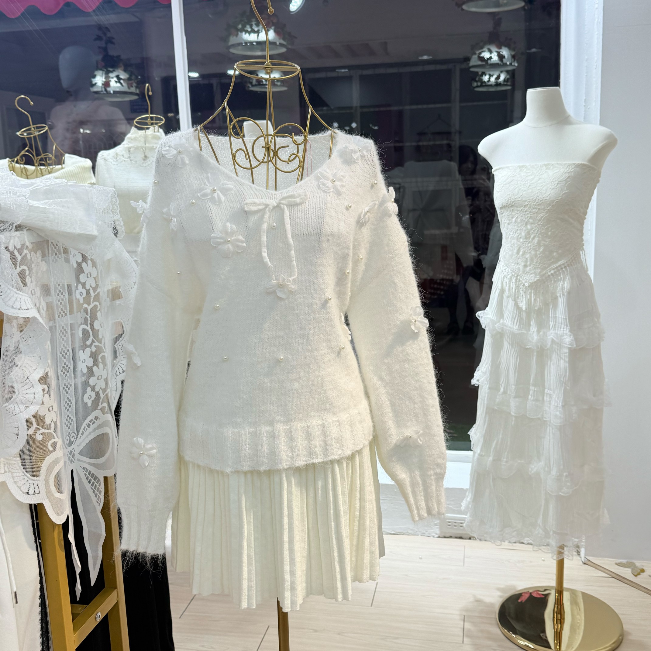 純白蕾絲系列 自搭款立體花花百褶裙  