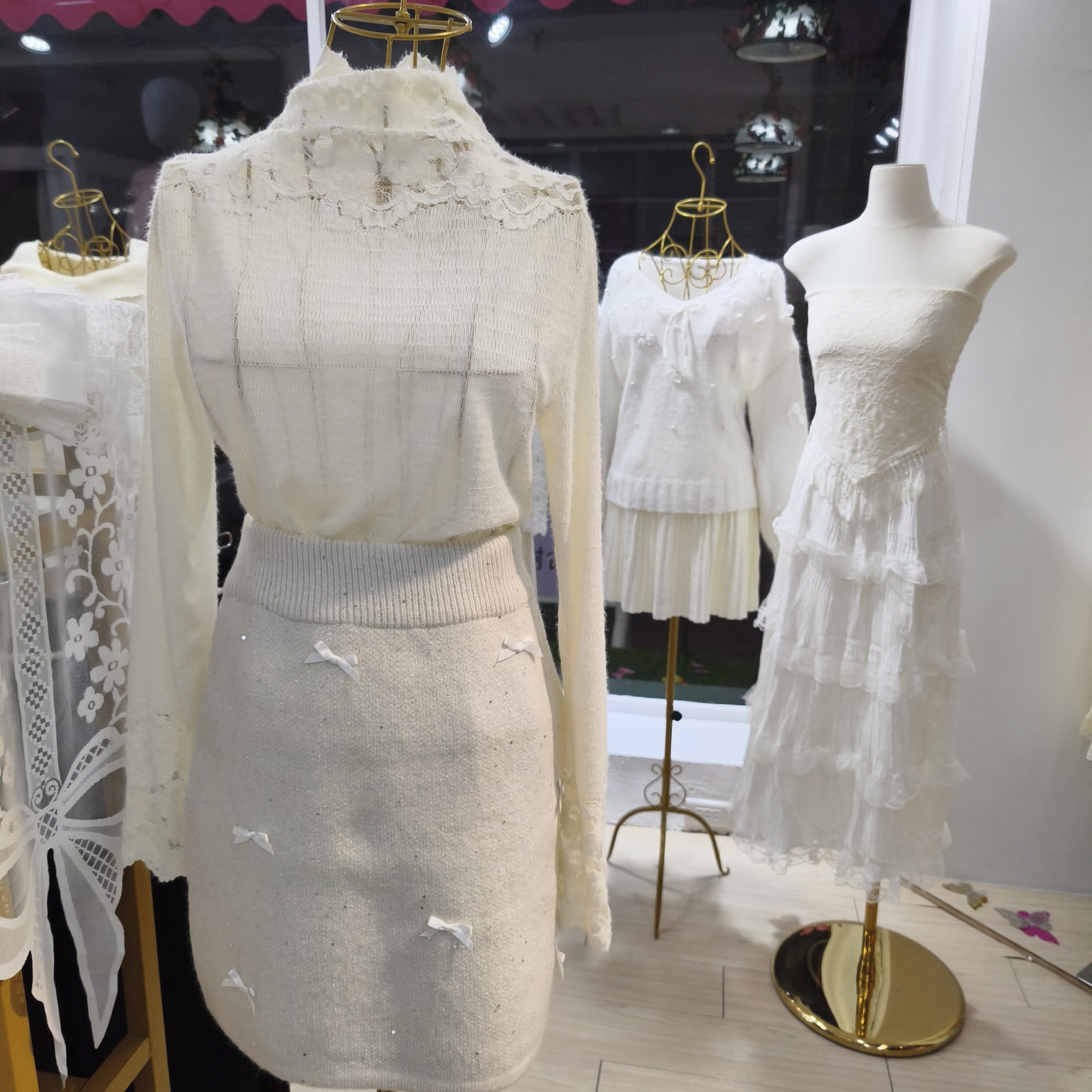 純白蕾絲系列 自搭款 高領蝴蝶結包臀裙