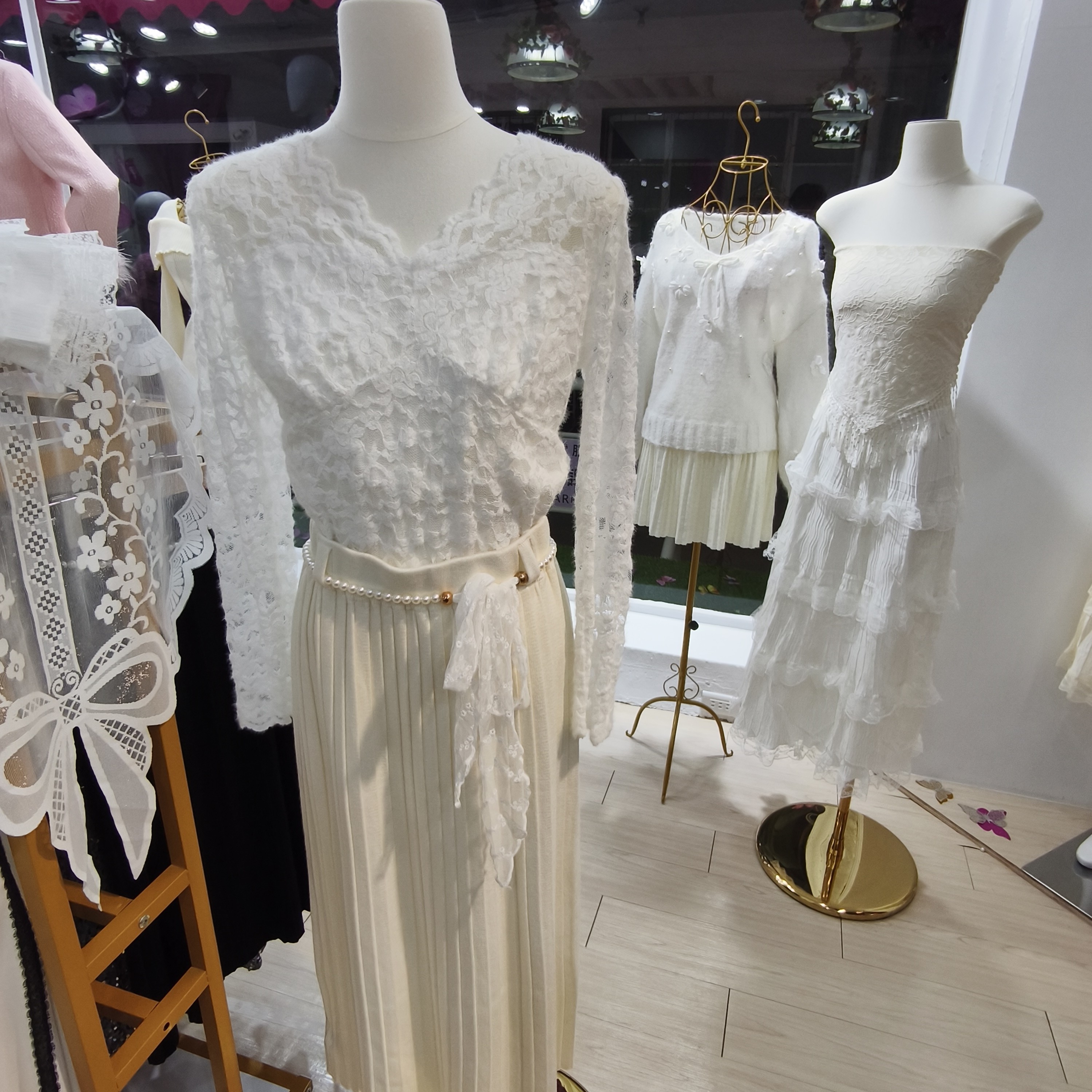 純白蕾絲系列 自搭款 v領絲帶蝴蝶結長裙