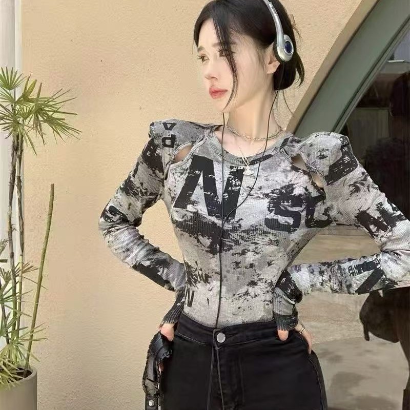 美式辣妹風 潮流字母設計感上衣（墊肩）