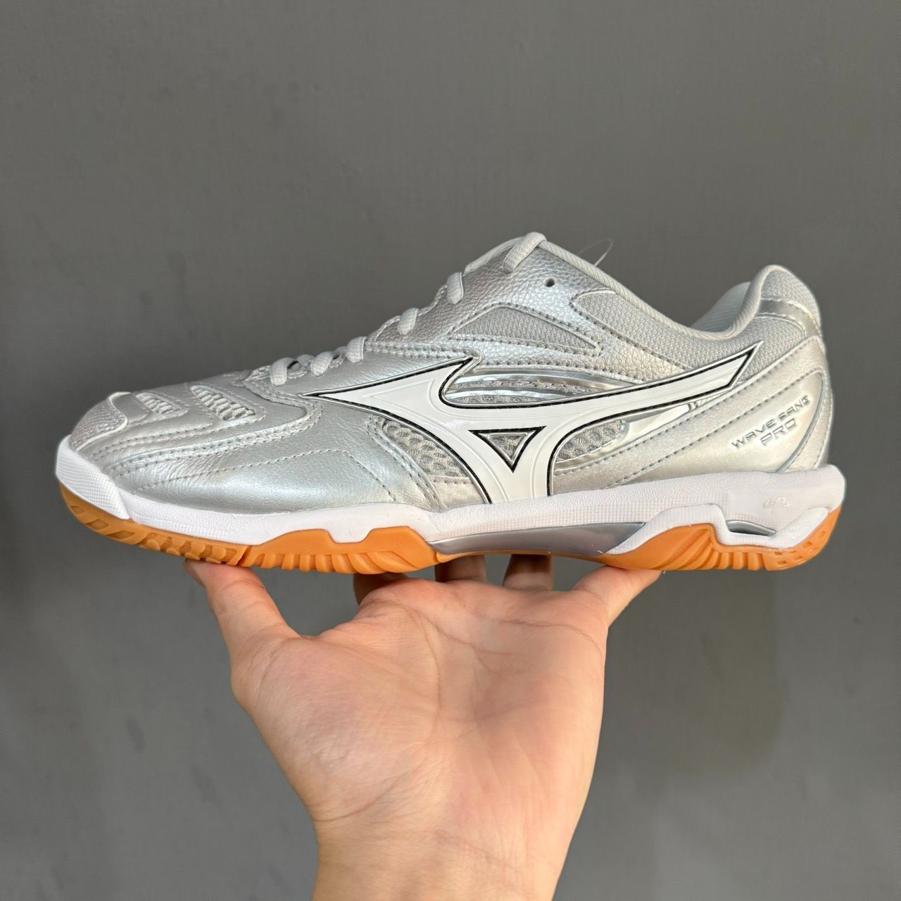 MIZUNO 美津濃 WAVE FANG PRO 舒適 減震 高階 抗扭 緩衝 羽球鞋 71GA210090