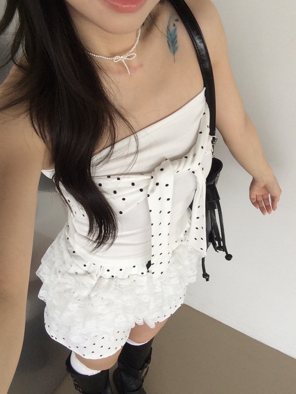 甜美奶糖 純欲辣妹風波點綁帶平口背心