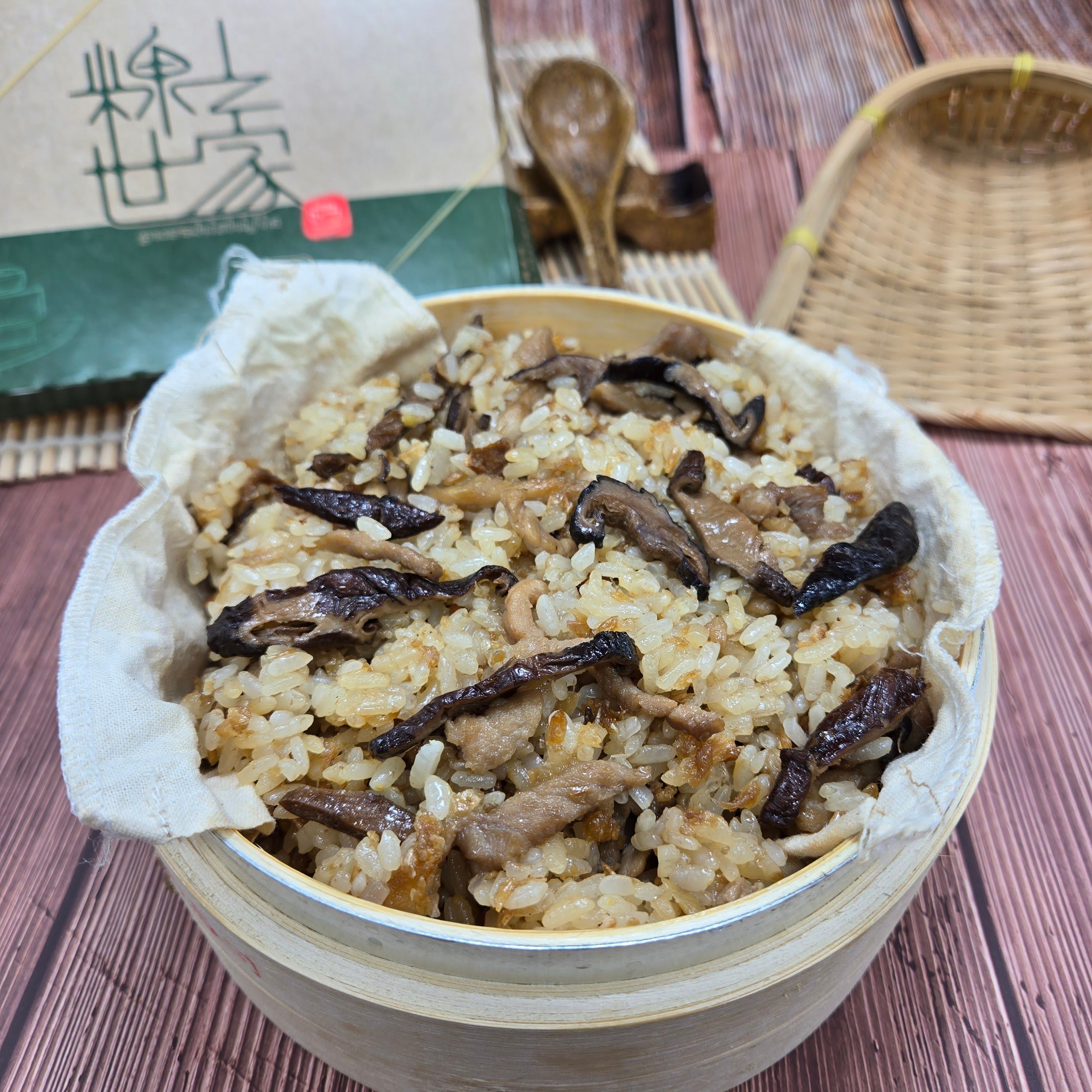 【粿之世家】油飯  （傳統油飯/古早味油飯/彌月油飯/圓糯米油飯/麻油/真空包裝）