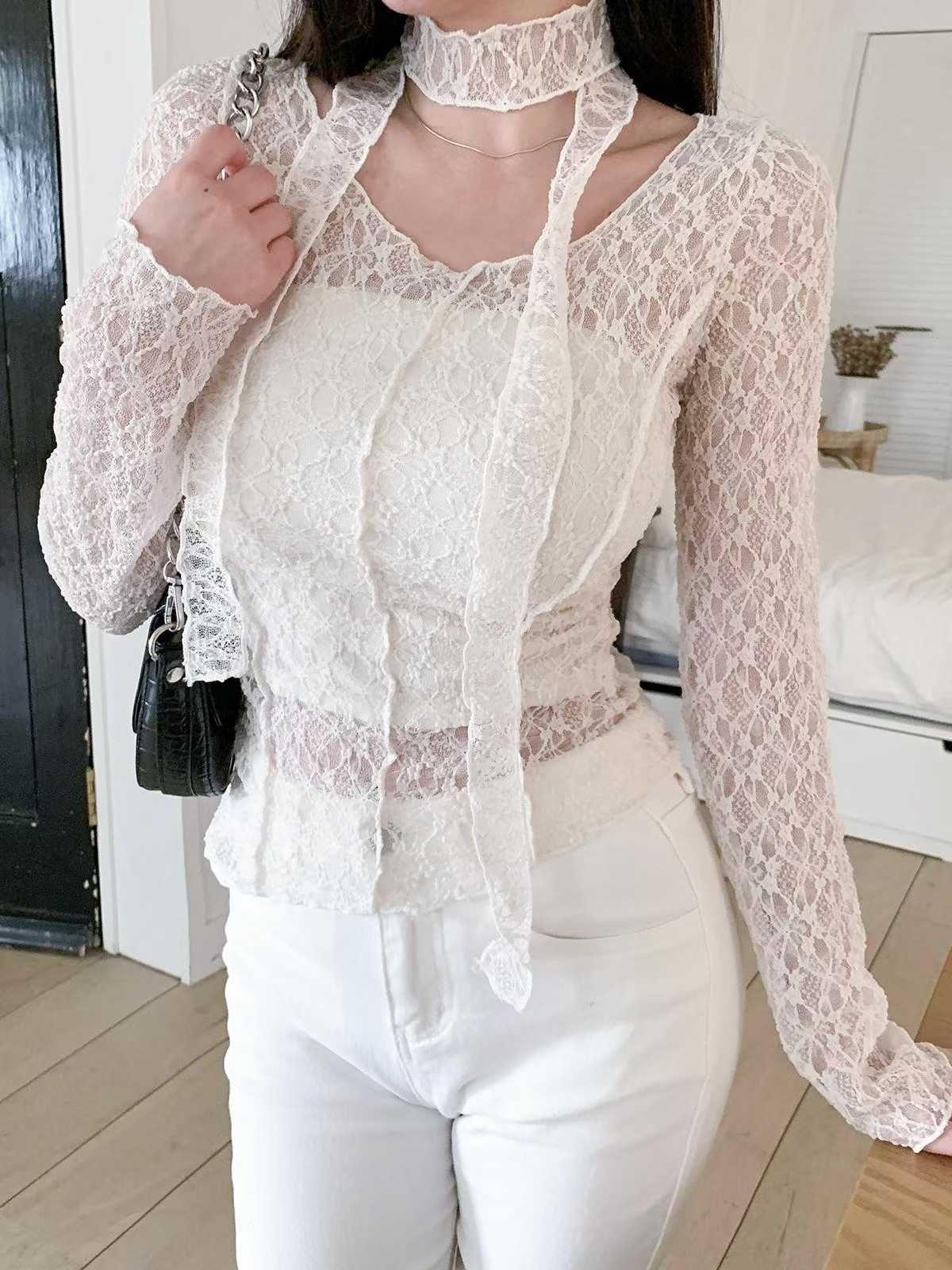 現貨+預購ෆ🏷ʏᴜɴᴀ’s ·正韓代購🇰🇷霧白柔語🤍花朵蕾絲長袖上衣+脖圍