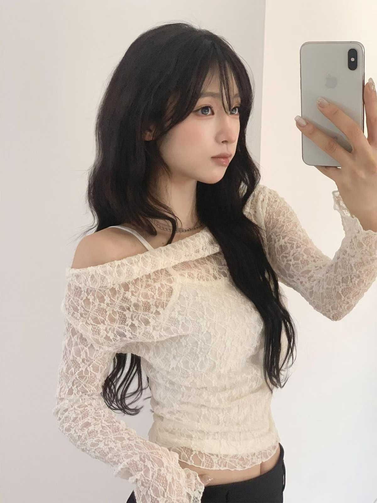 ʏᴜɴᴀ’s ·正韓代購🇰🇷柔霧蕾影☁️兩件式蕾絲斜肩長袖上衣