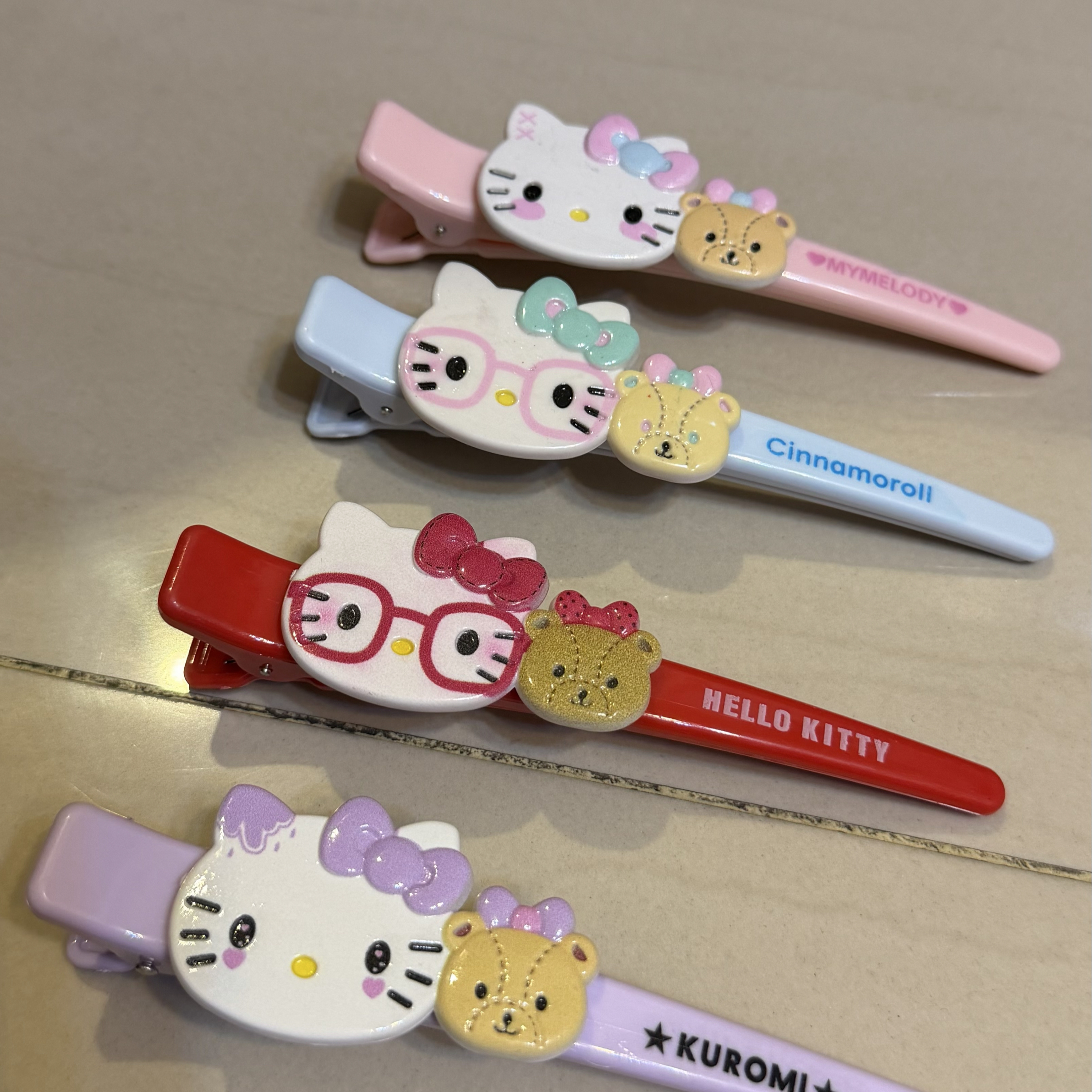 【𝐒𝐮𝐧𝐧𝐲 𝐏𝐢𝐜𝐤.🎀】HelloKitty 凱蒂貓髮夾🤍實拍