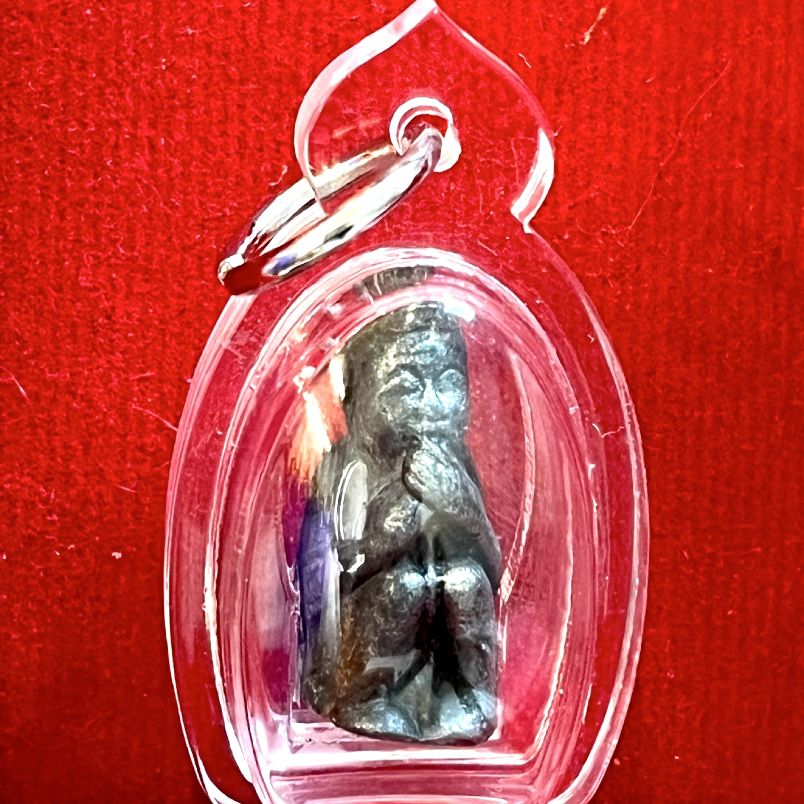 龍婆爹2518年「咬肚臍古曼」