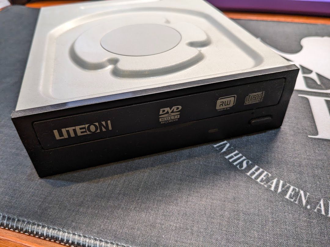 Liteon iHAS324 5.25吋燒錄機