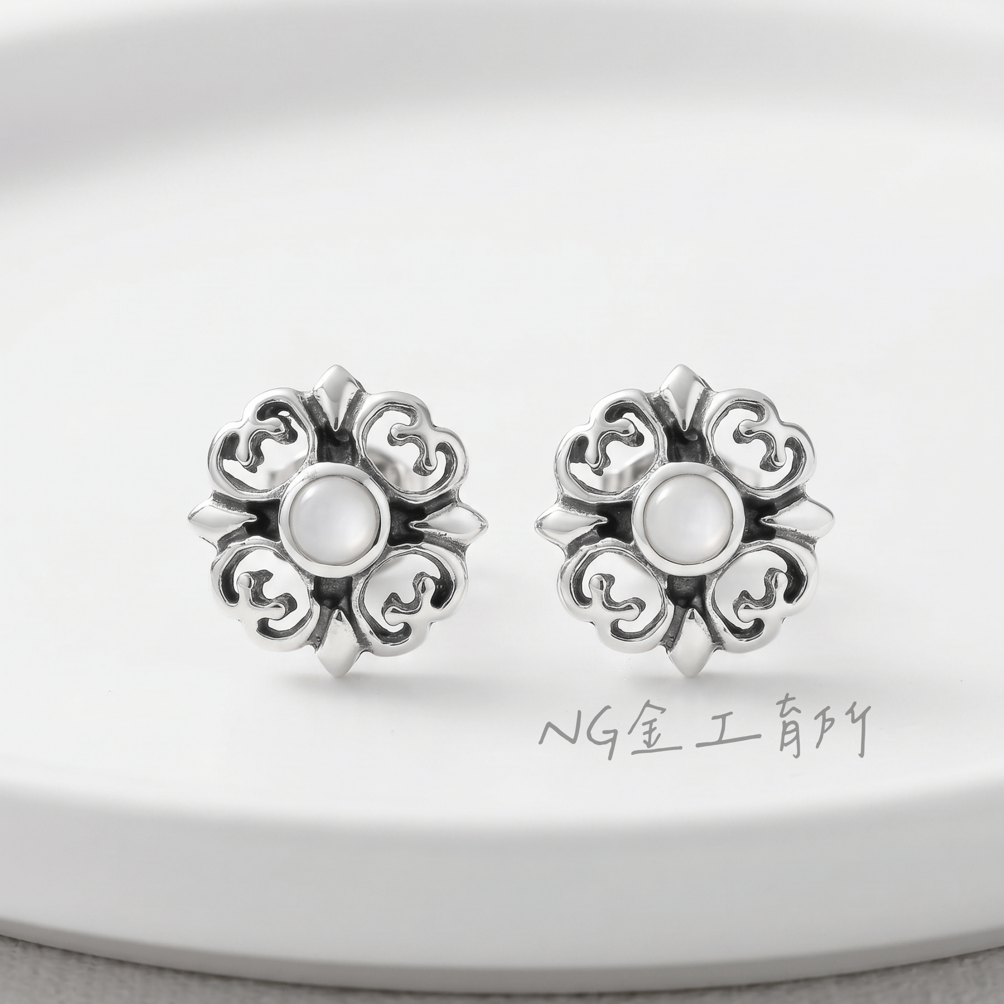 純銀鏤花耳環