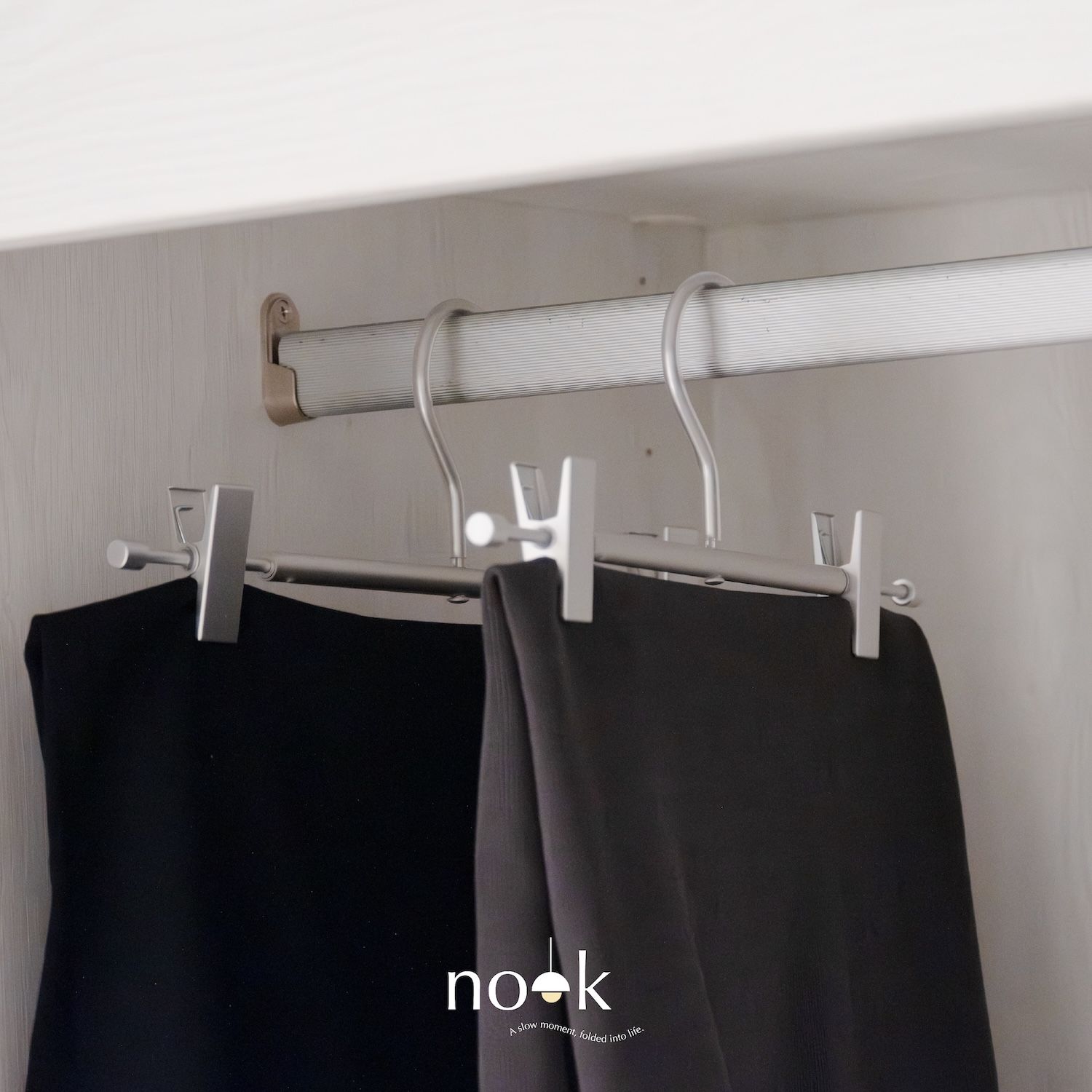 （現貨）鋁合金霧面單桿衣架三入組｜衣架 褲架 曬衣架 不鏽鋼衣架 夾式衣架