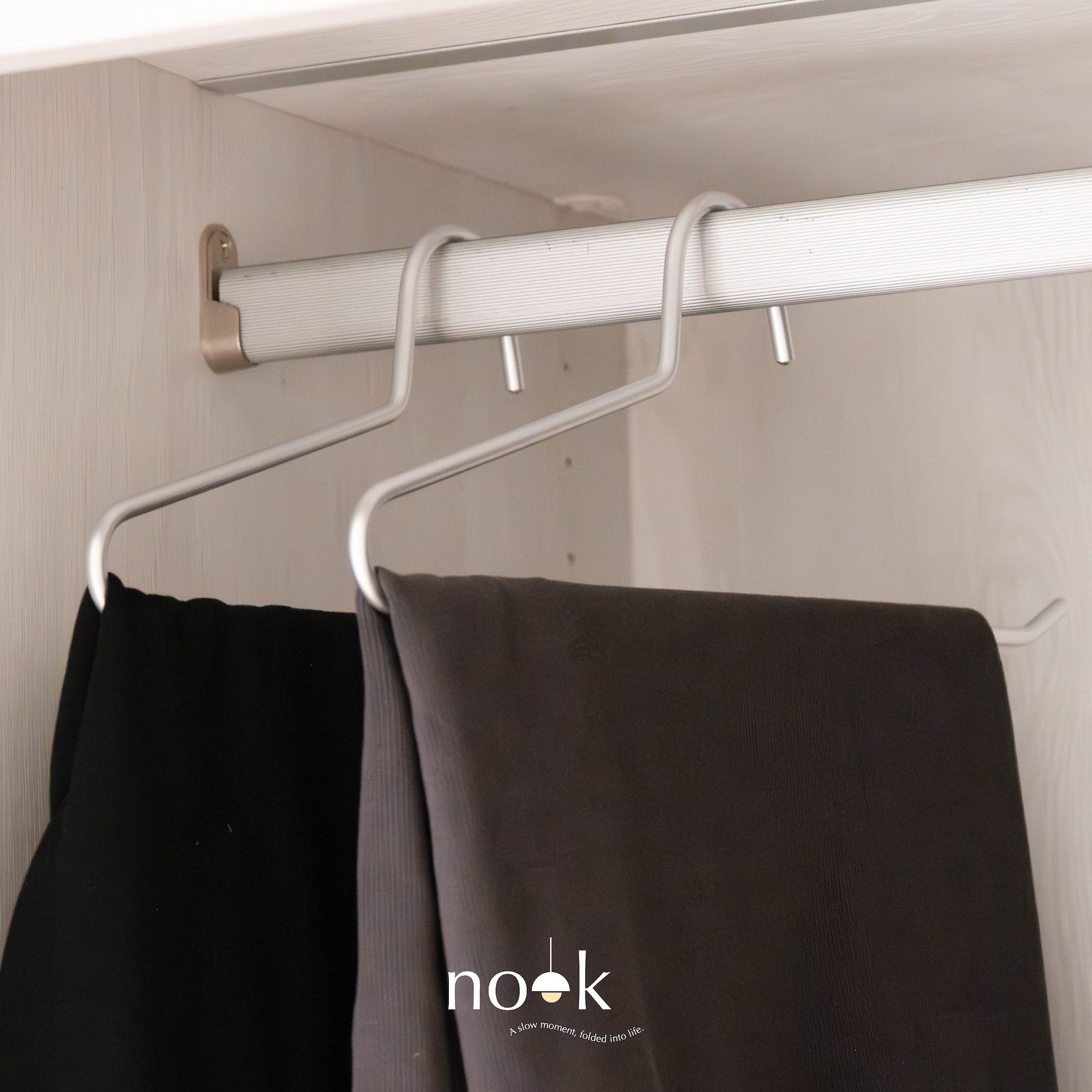 （現貨）鋁合金霧面鵝型褲架多入組｜衣架 褲架 不鏽鋼衣架 衣櫃收納 衣物收納 褲子收納